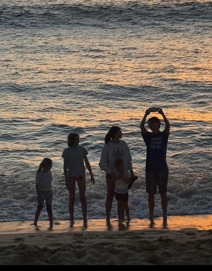 Diana's Sudden Loss: Support Her Family campaign photo, 5 of 6