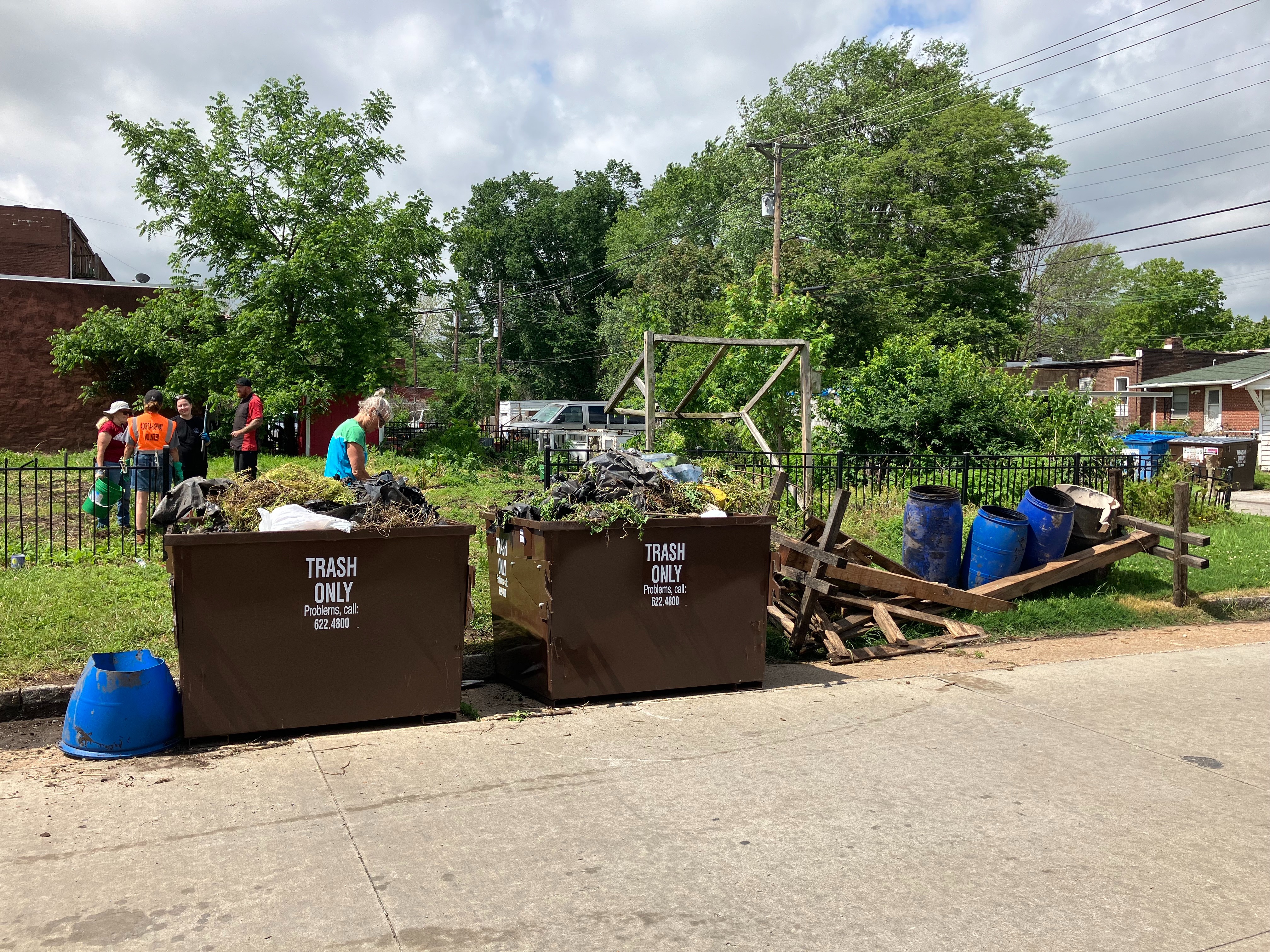 Trash for Trees in South St. Louis - More Trees, Less Trash campaign photo, 6 of 8