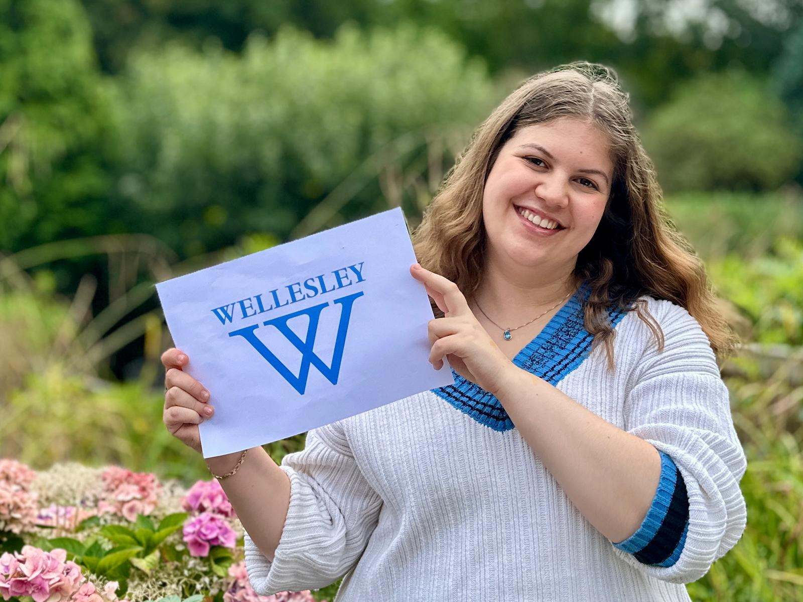 Help Esme Study Abroad at Wellesley College! campaign photo, 2 of 5