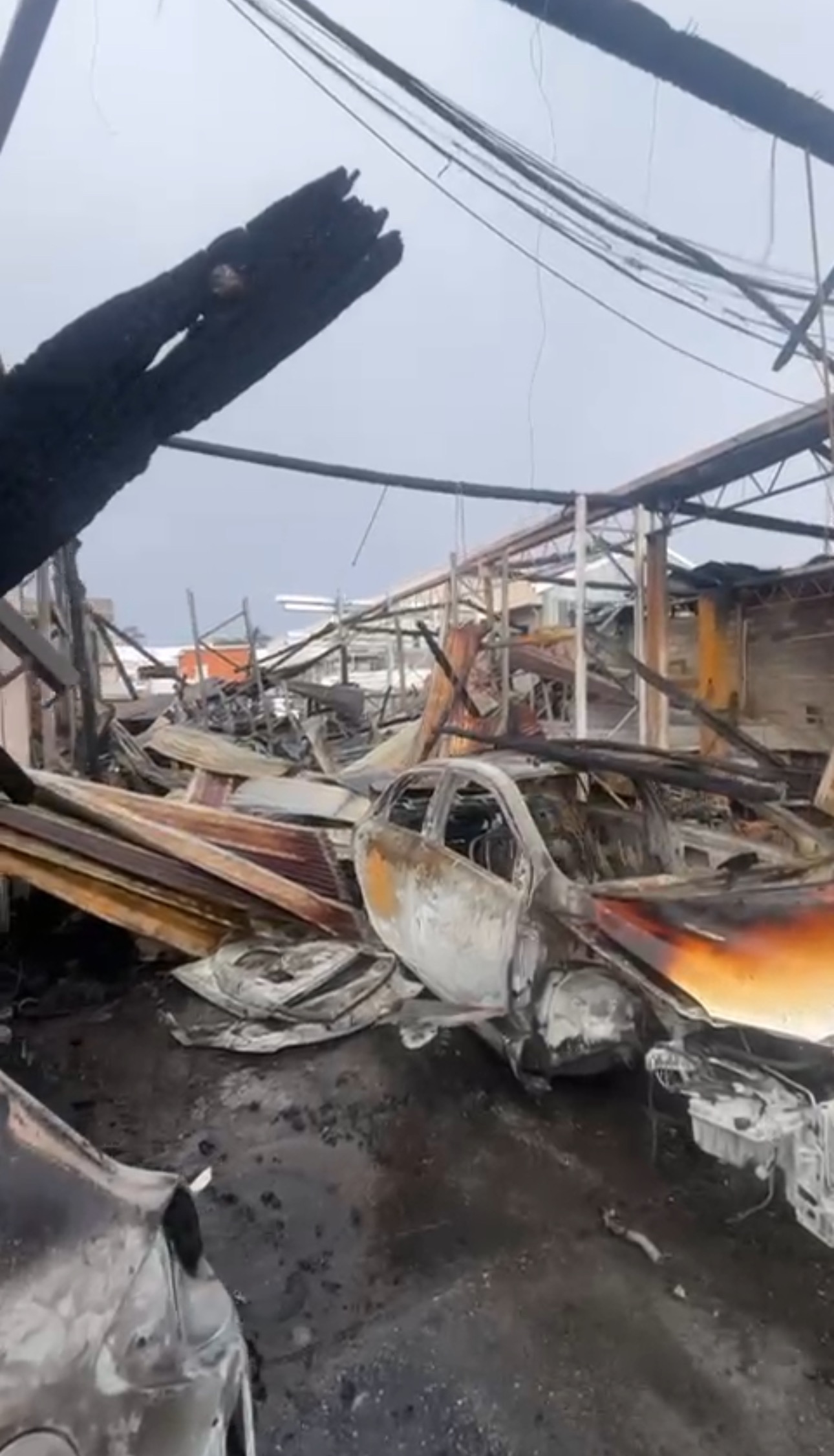 FAMILY BUSINESS DESTROYED AND BATTLING STAGE 4 CANCER campaign photo, 5 of 8