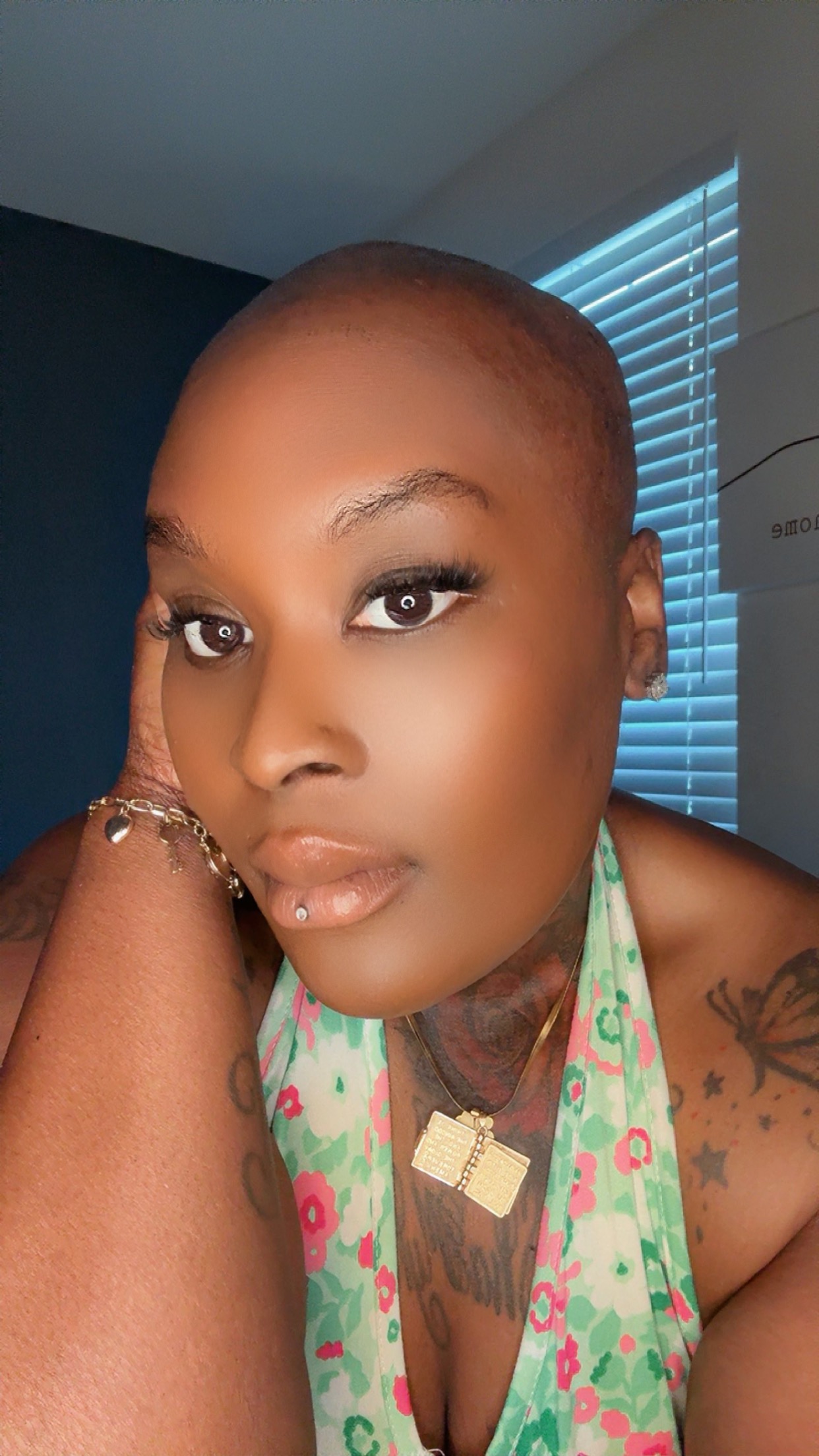 Help Sharronda Provide Free care packages to Cancer Fighters campaign photo, 2 of 5