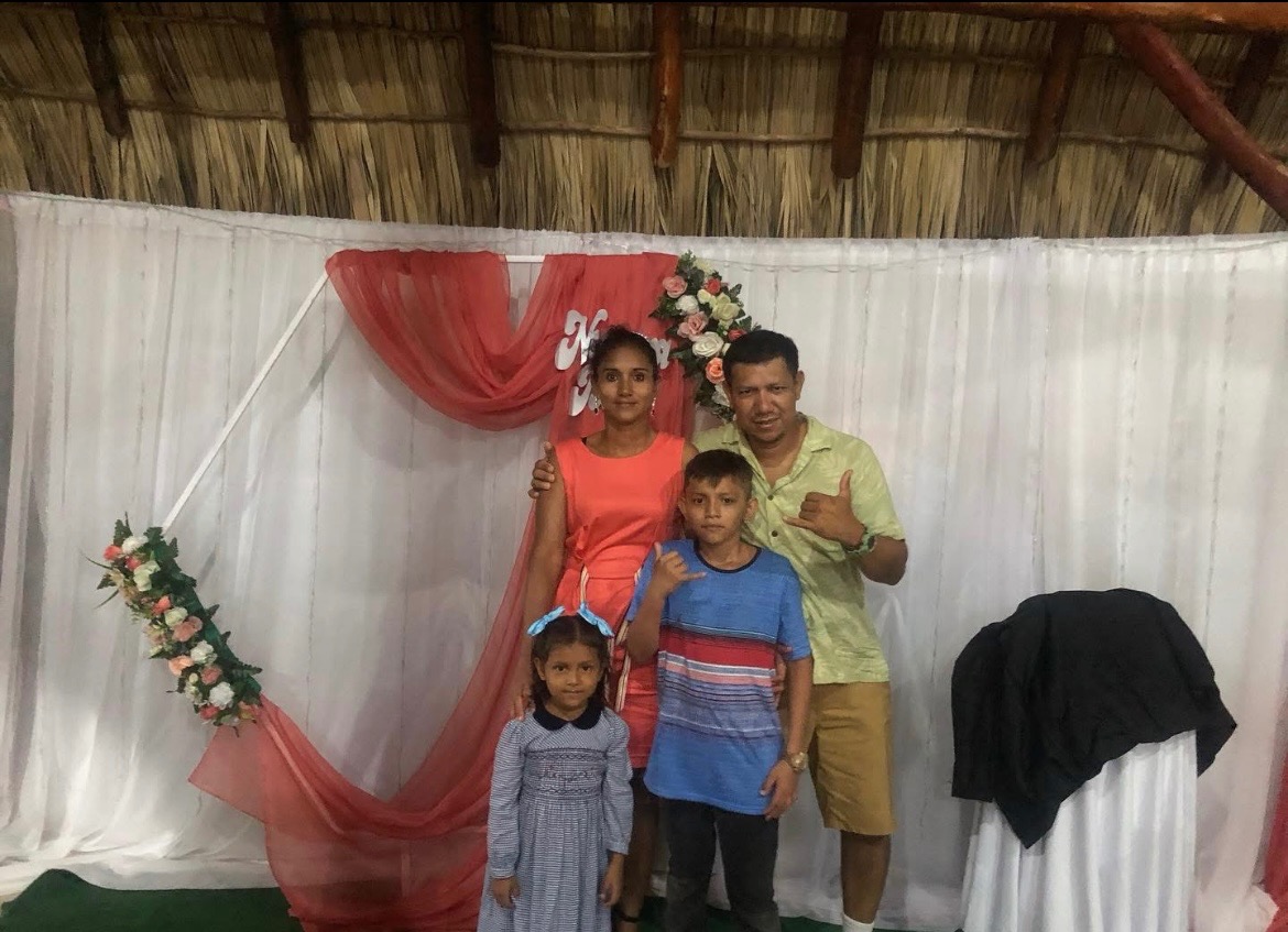 Help Julio Rizo's Family in This Crisis campaign photo, 2 of 7