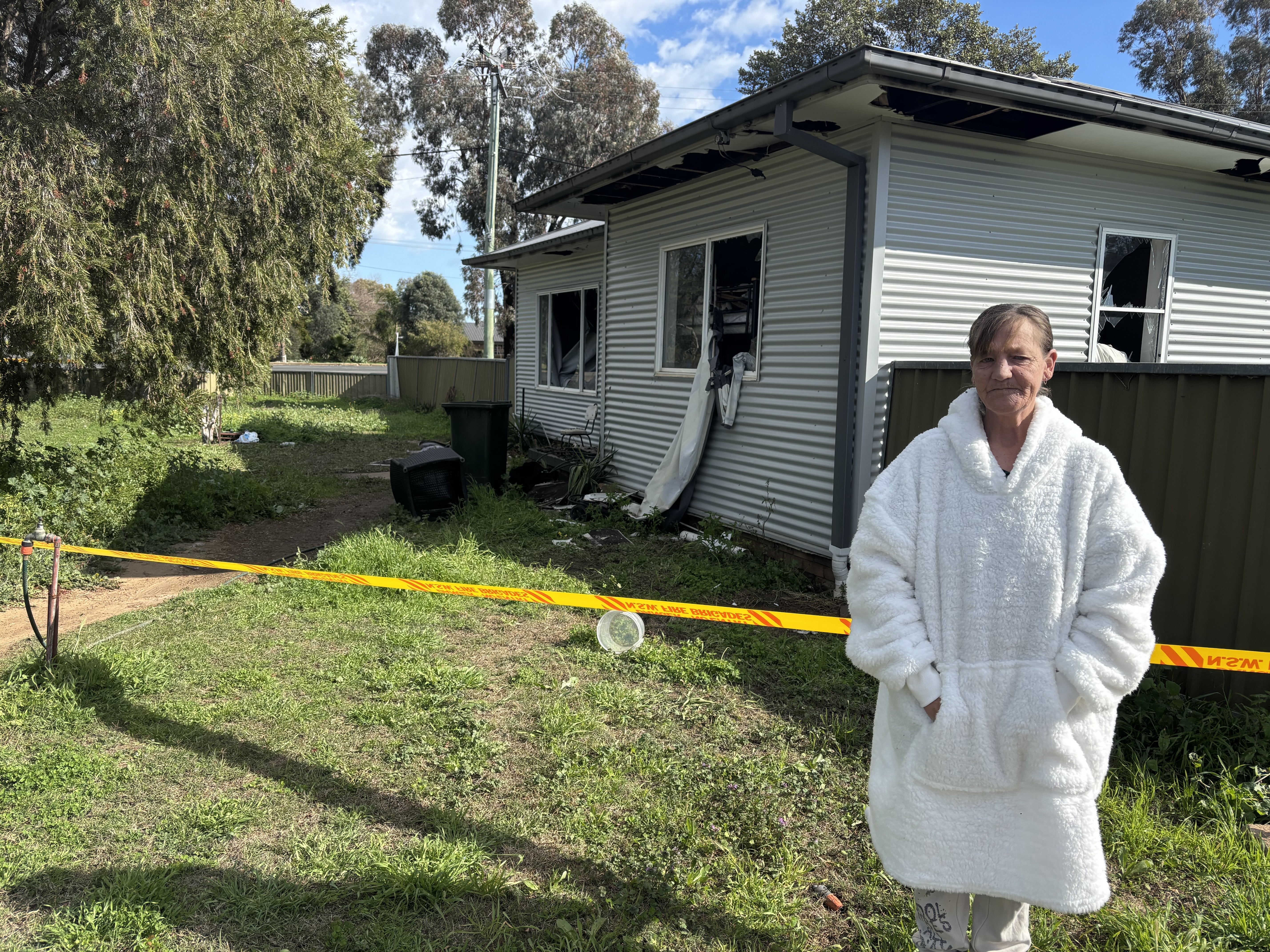 Help Rose & family after losing everything in house fire campaign photo, 5 of 6