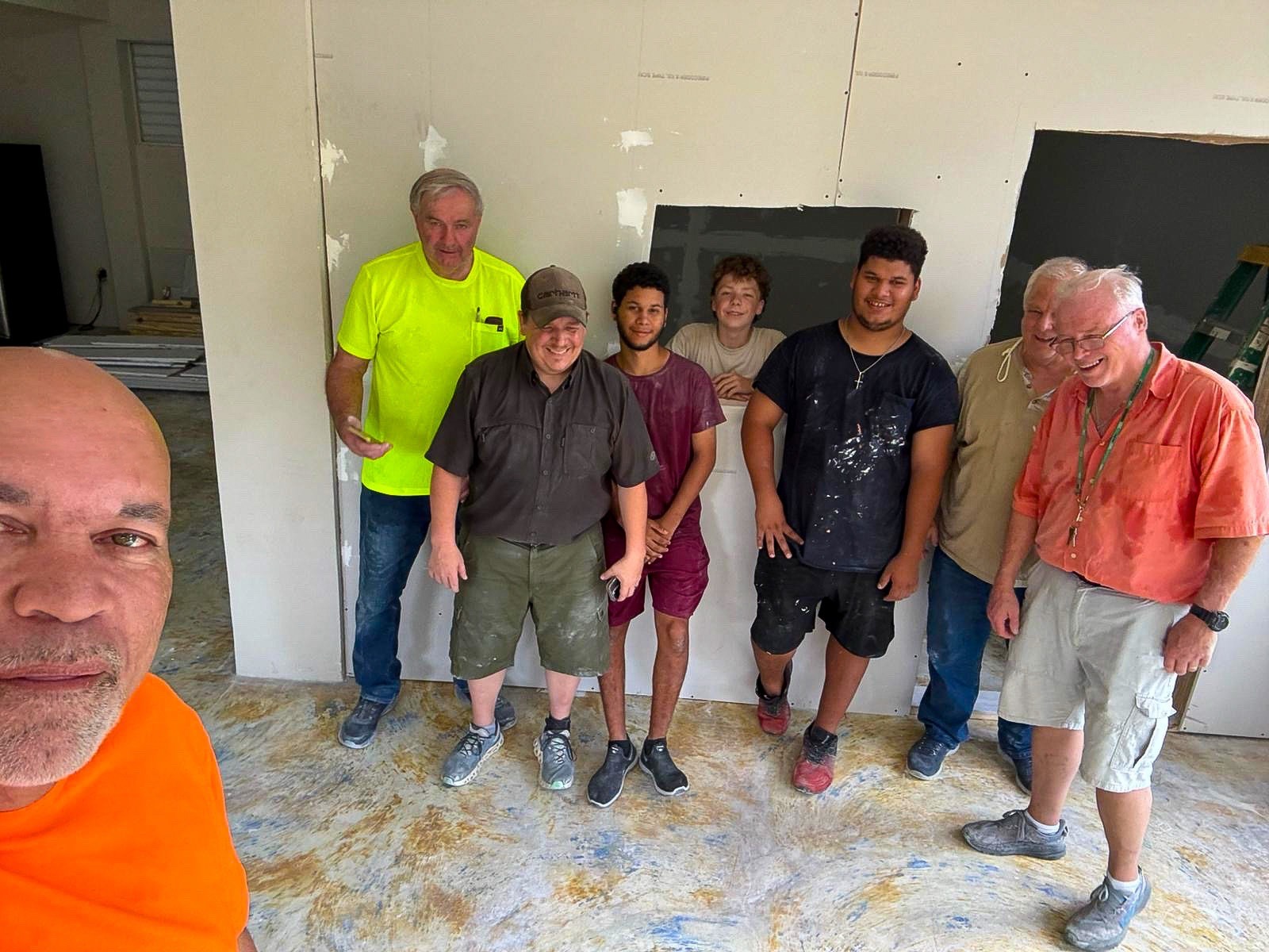 Help Us Build Génesis 94.3 FM in Vieques,PR. campaign photo, 5 of 8