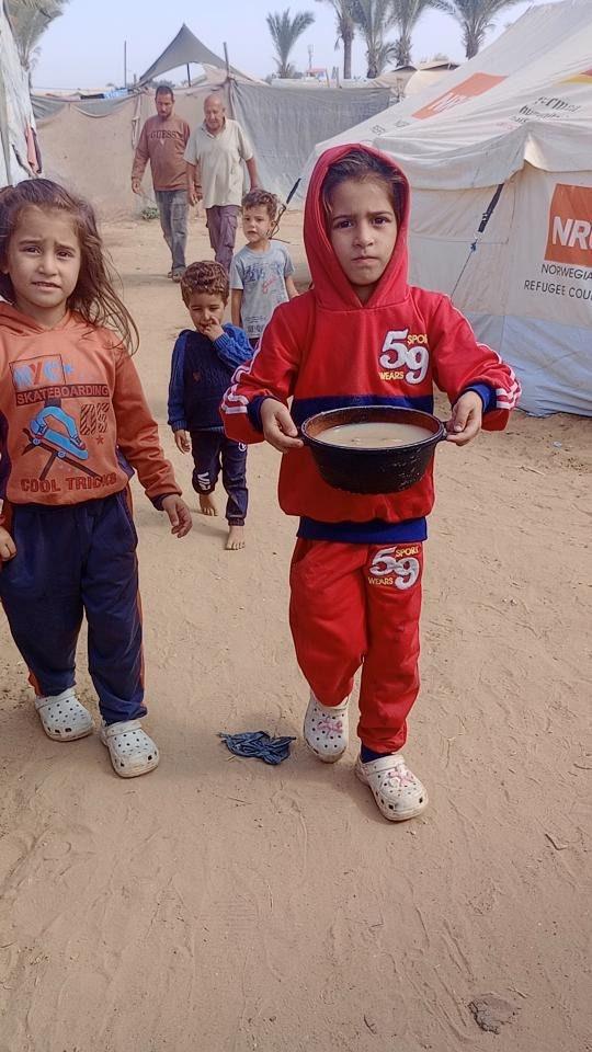 Help Ali and his family to survive in Gaza. campaign photo, 5 of 8