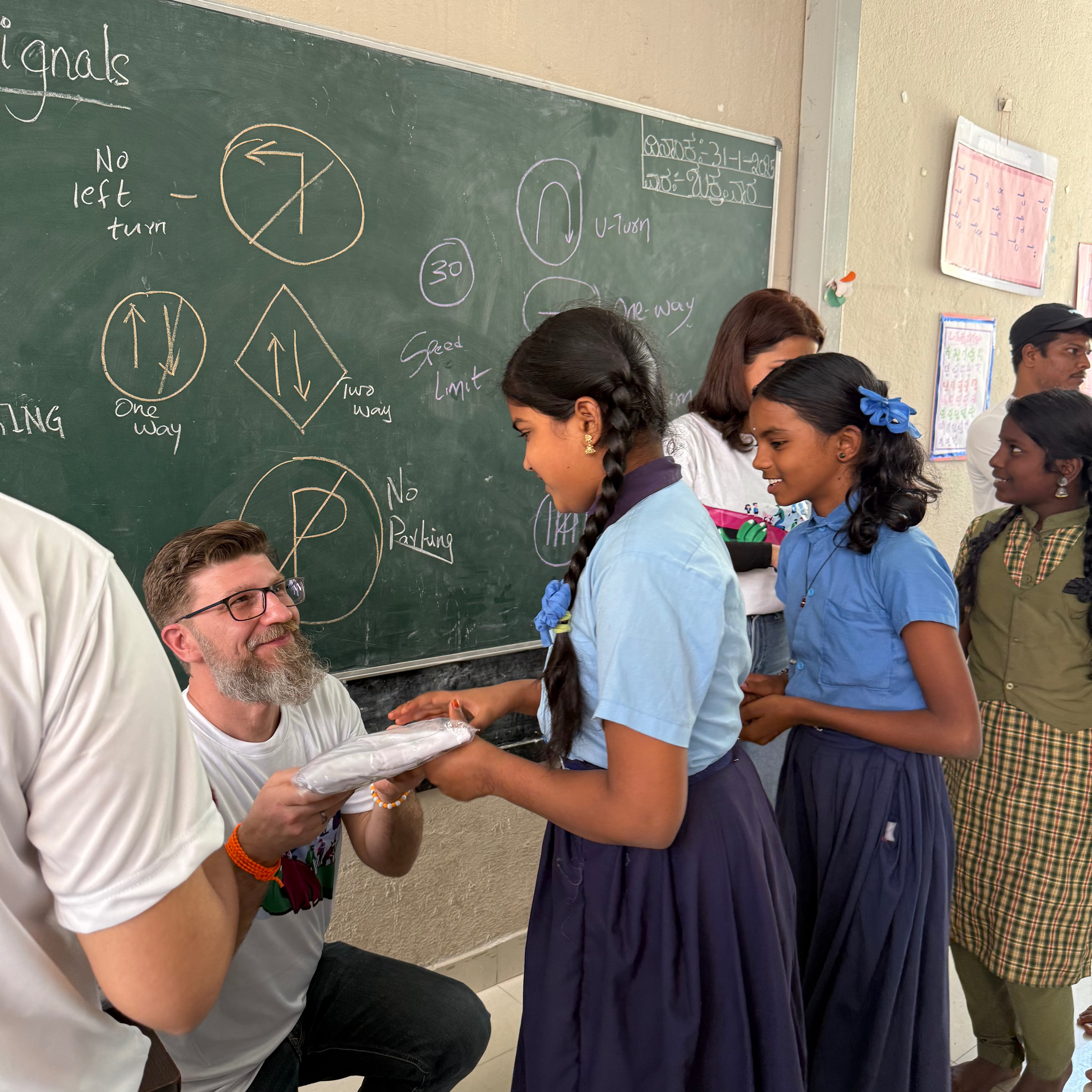 School Dresses 4 Kids: Support Youngsters in Bengaluru III campaign photo, 7 of 7