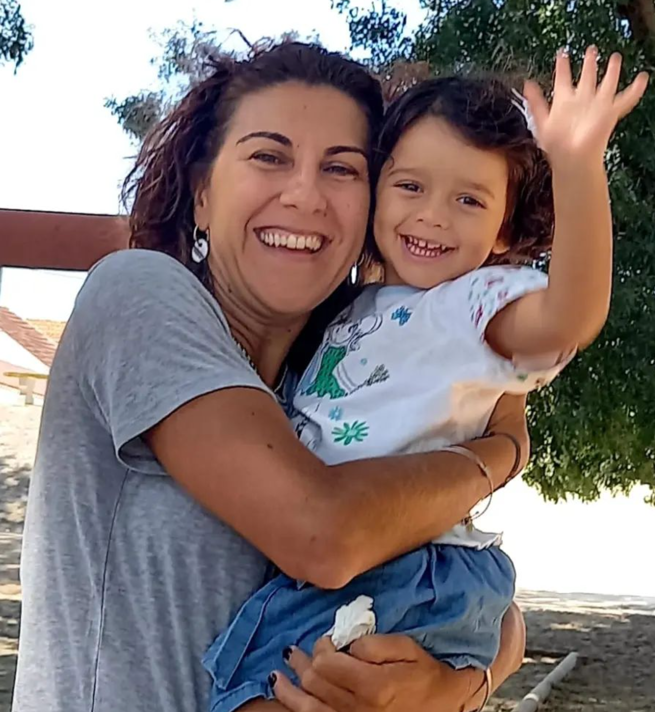 Hands Full of Light for Carla Pereira campaign photo, 6 of 8