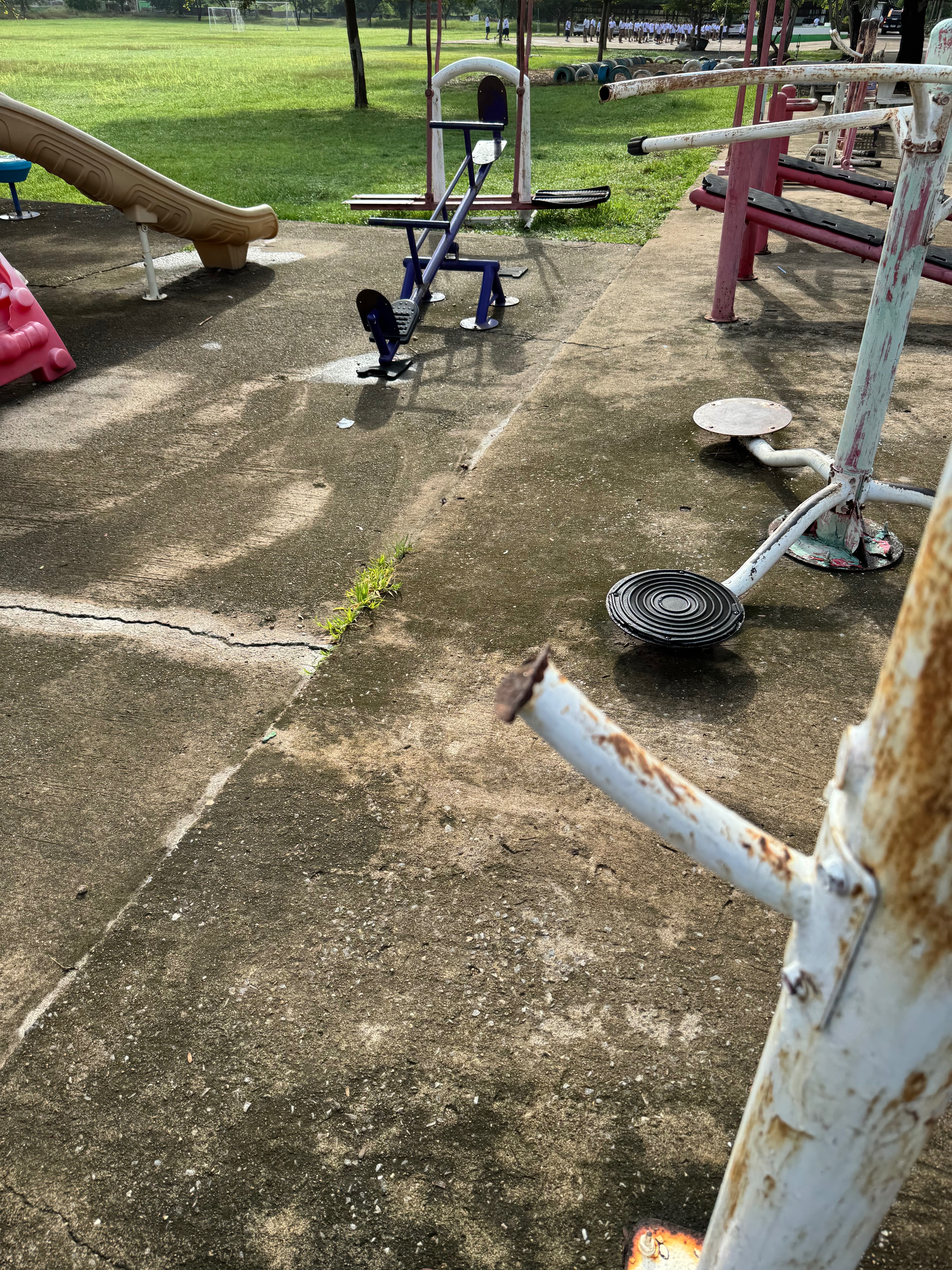 Helfen Sie mit!!! Für einen Kinderspielplatz in Thailand! campaign photo, 5 of 8