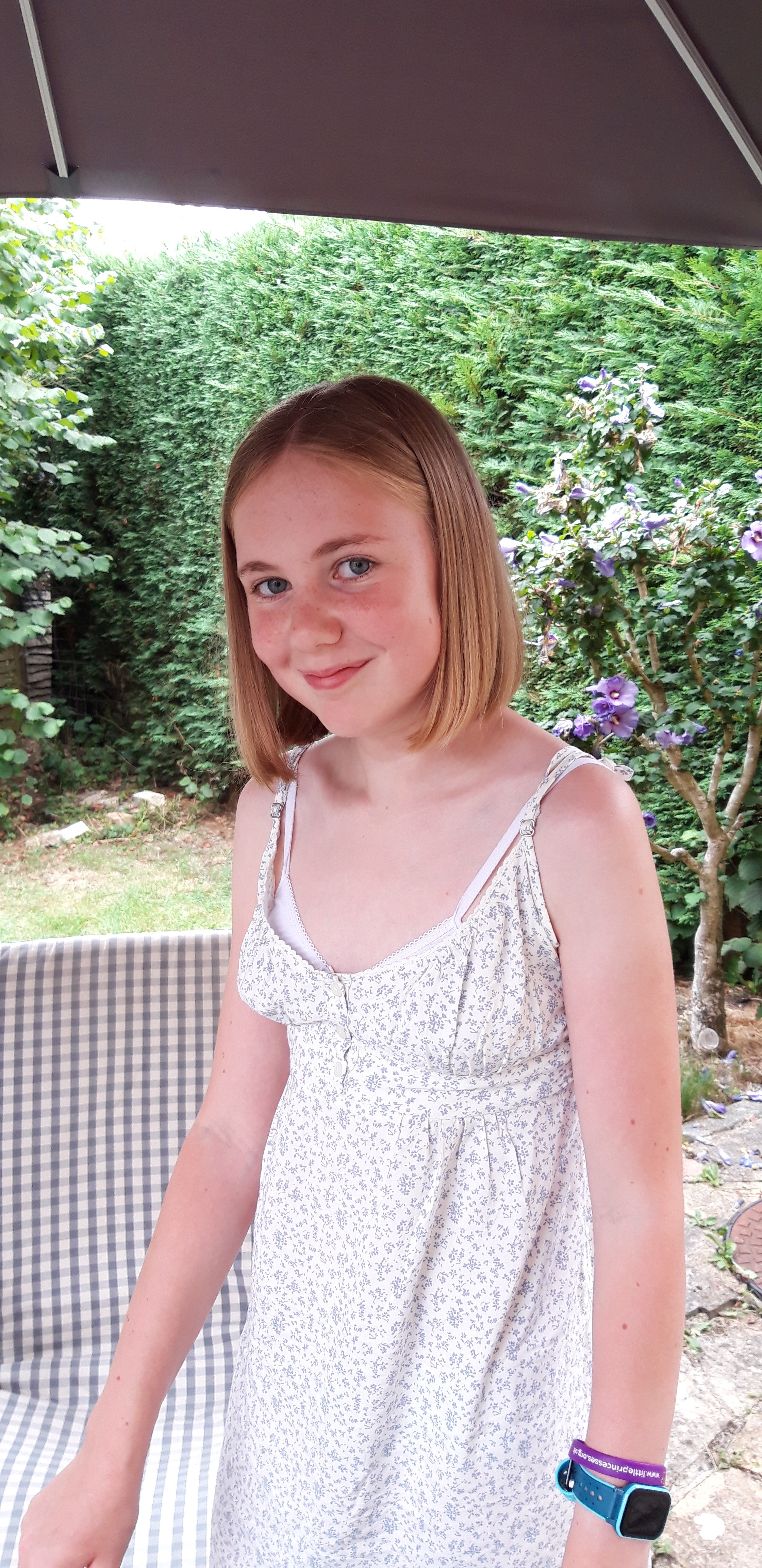 Sophie's Big Haircut to help children with cancer campaign photo, 5 of 8