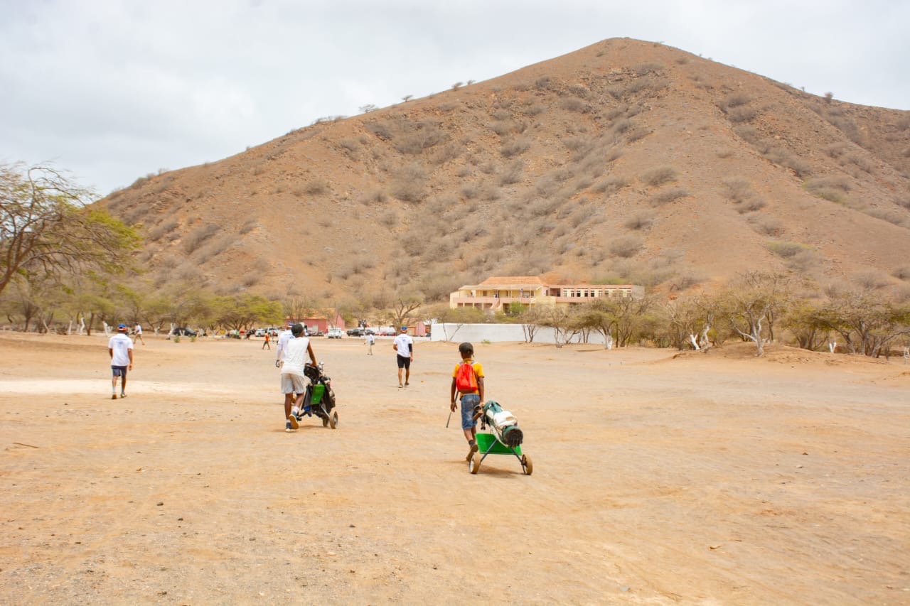 Golfers of the world unite Help Saõ Vicente Golf Club. campaign photo, 2 of 8