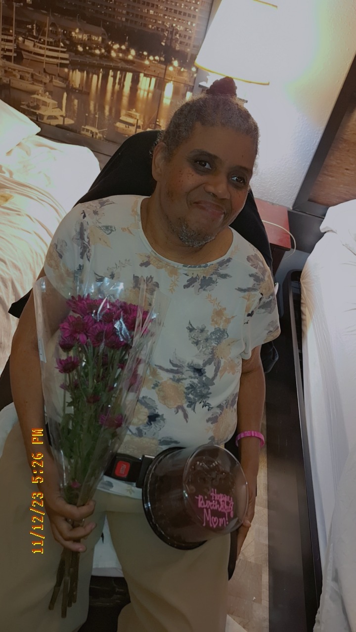 Donate to Lisa Fennell-Davis's Funeral Costs campaign photo, 2 of 5