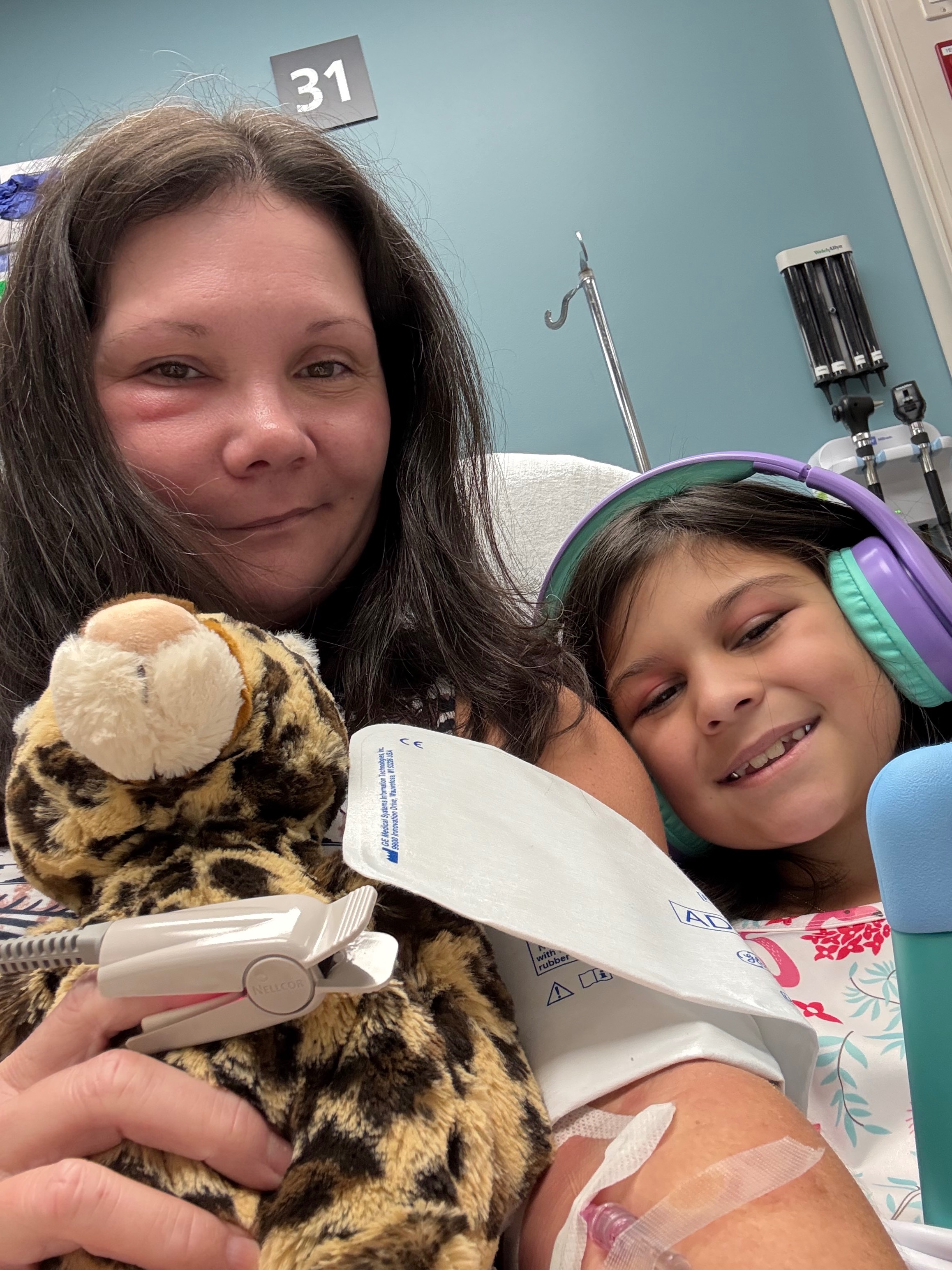 Aid Lindsay's Critical Dental Surgery Fund campaign photo, 7 of 8