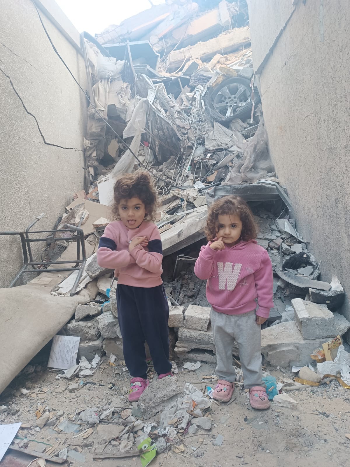 Children and families in gaza campaign photo, 2 of 6