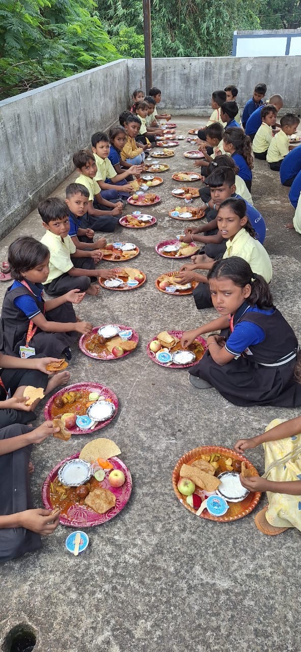 Replace the battery at Gyanjyoty School, Bodhgaya, India campaign photo, 5 of 7