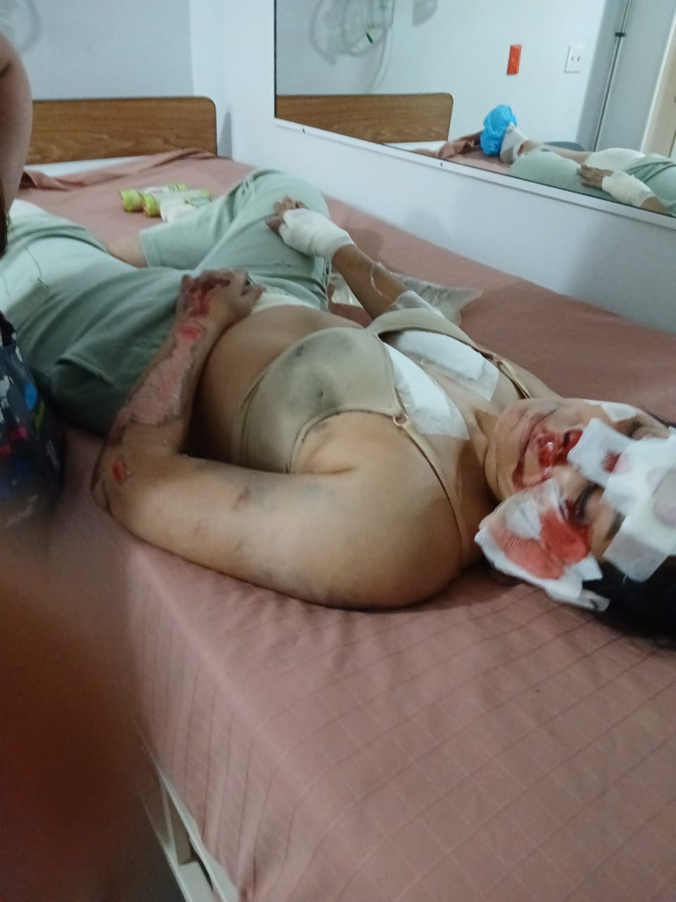 Support Rosio Vasquez's Urgent Medical Needs campaign photo, 4 of 5