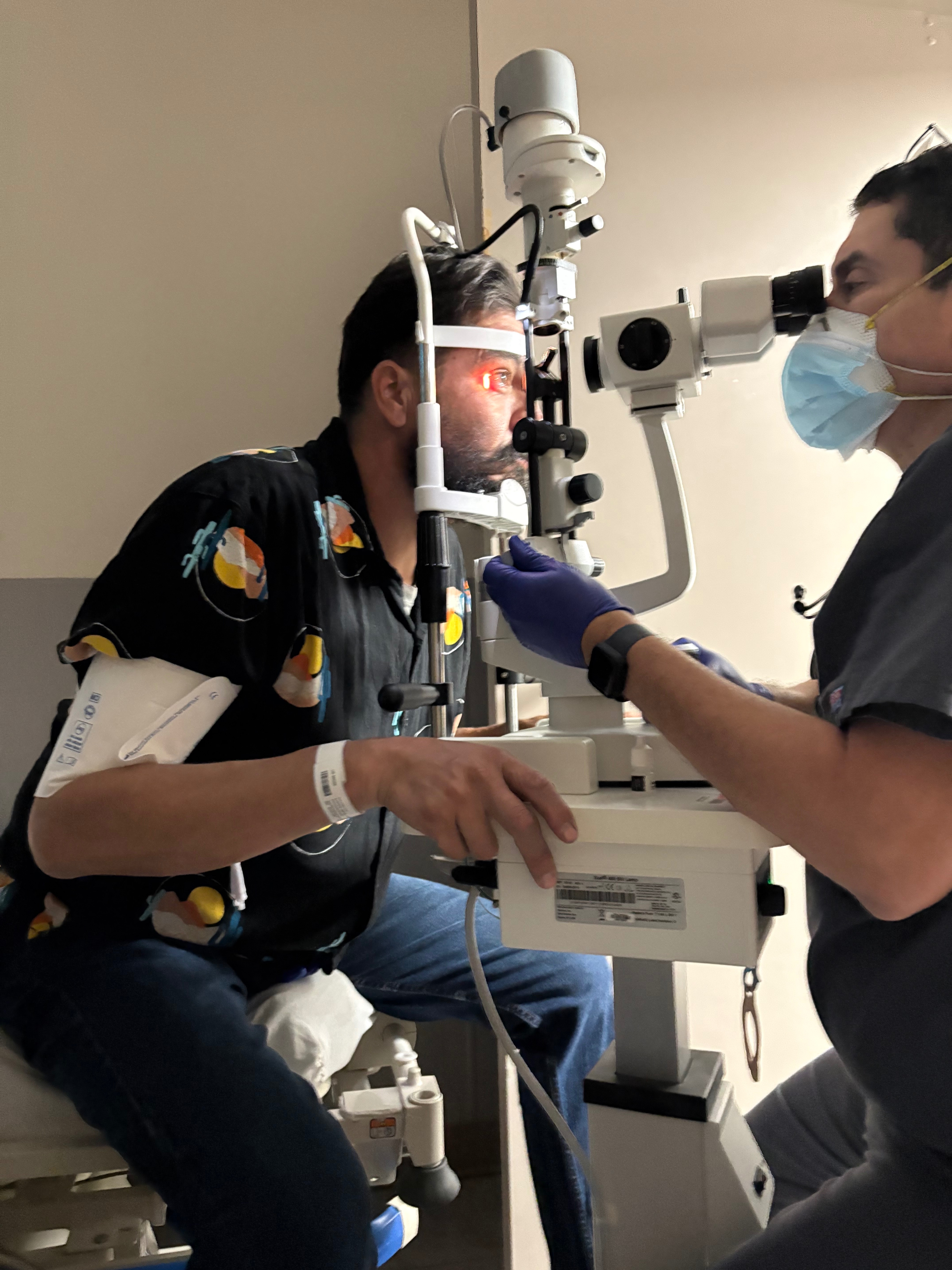 Please help Jose Juan afford his eye surgery campaign photo, 2 of 4