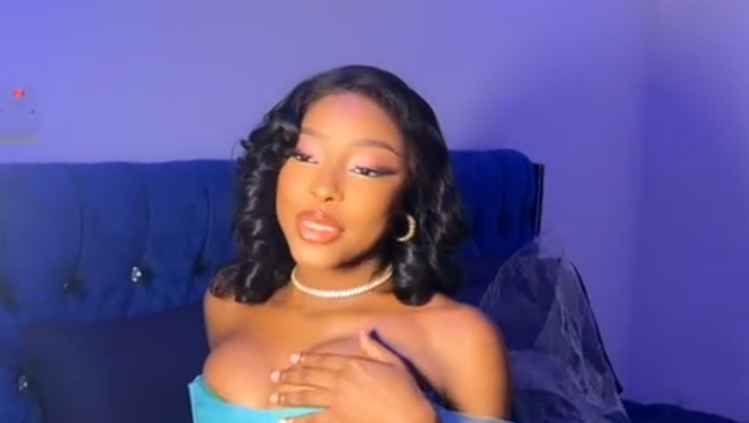 Help Ella pay her mom's debt. photo