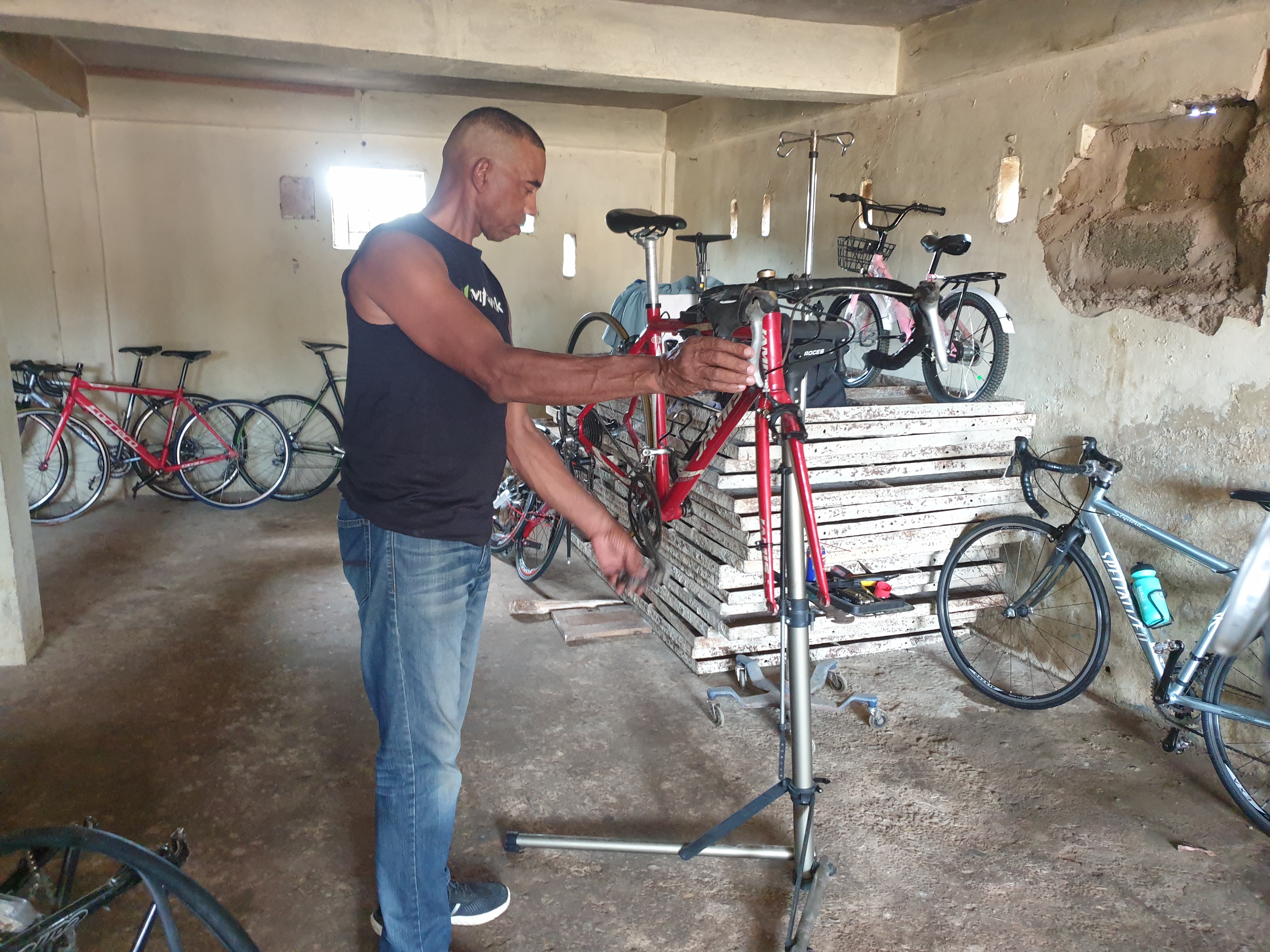 Build Kono's Cycling Team: Support Young Riders campaign photo, 5 of 8
