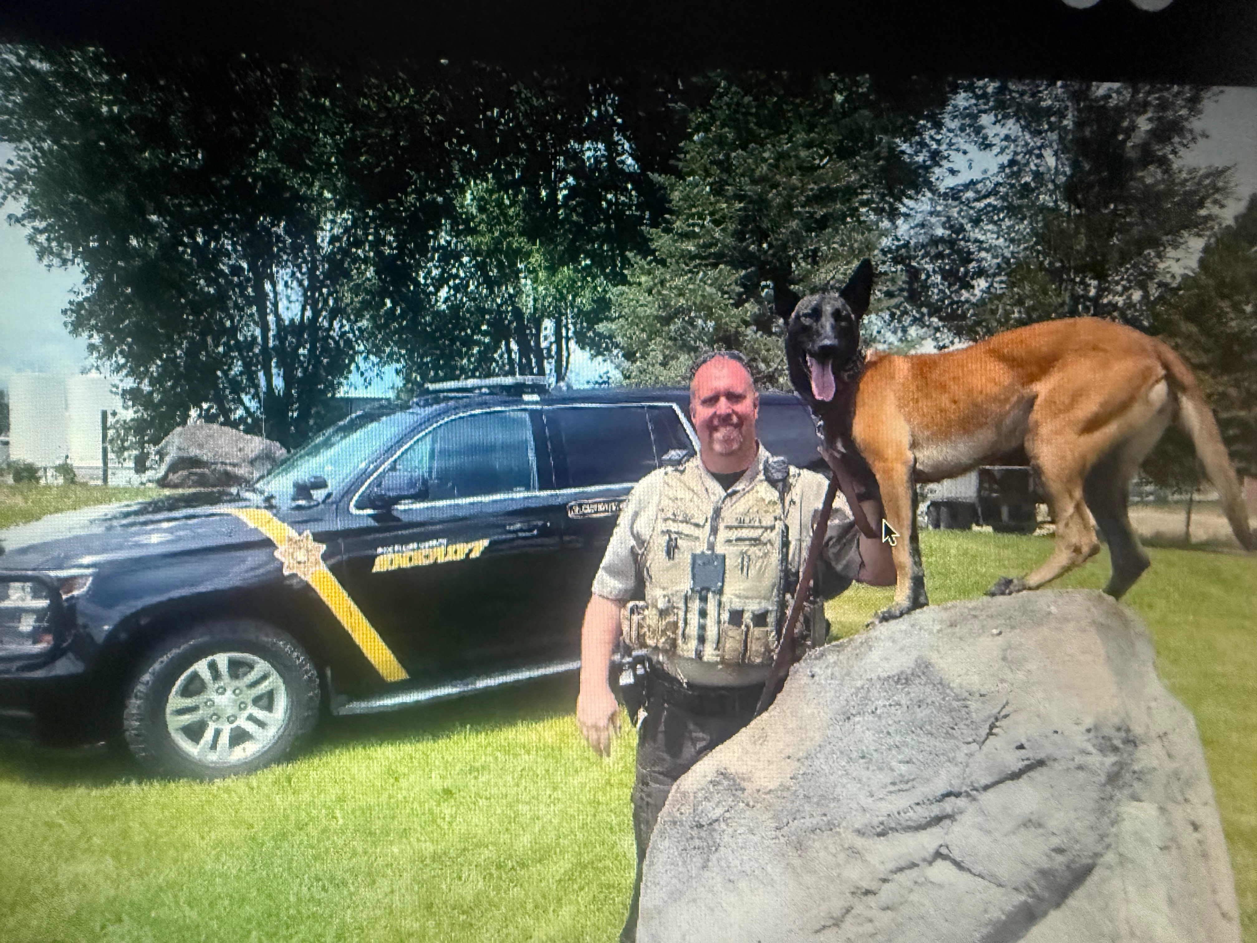Assistance to the families, surviving Deputy and the dv vict campaign photo, 5 of 8