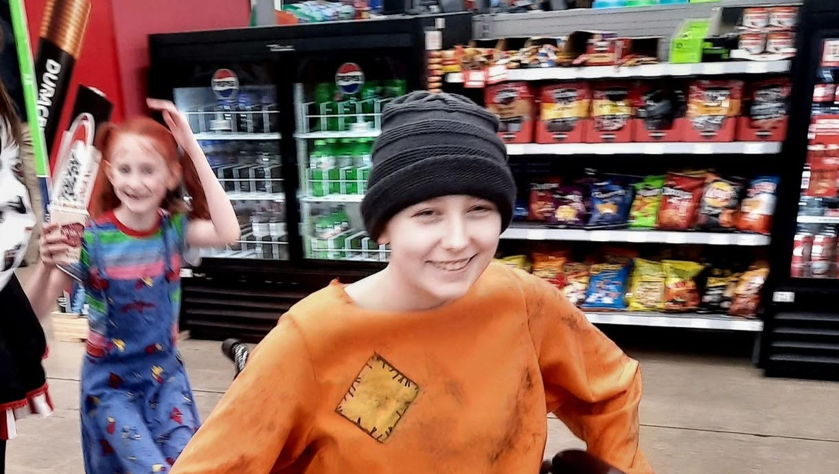 Donate to help Annie through her fight against bone cancer.