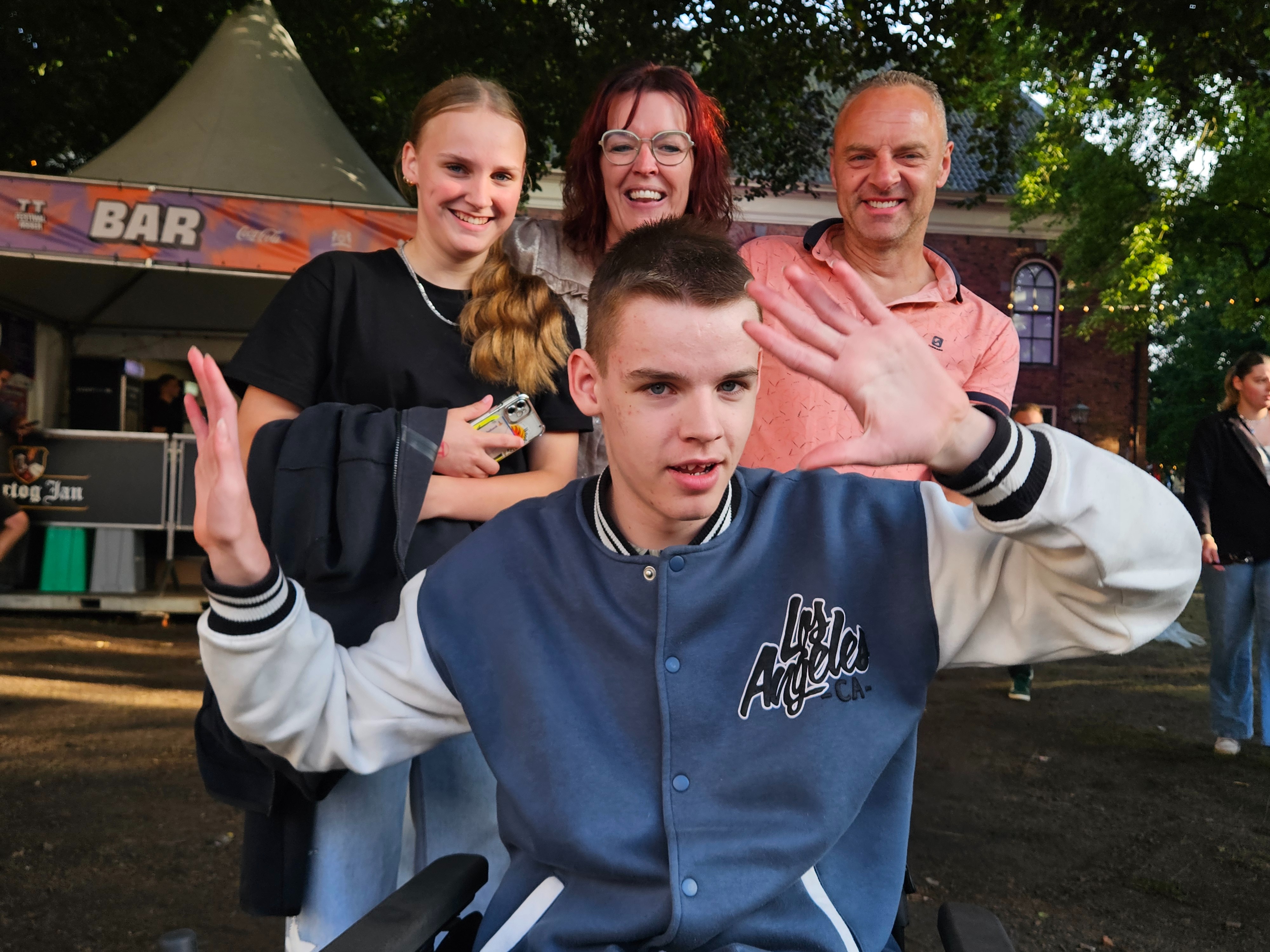 Help Daan aan een rolstoelbus. campaign photo, 4 of 8