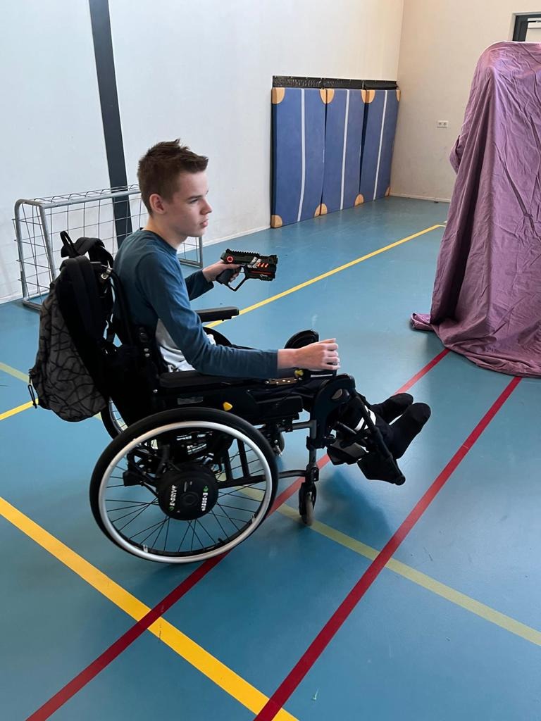 Help Daan aan een rolstoelbus. campaign photo, 6 of 8