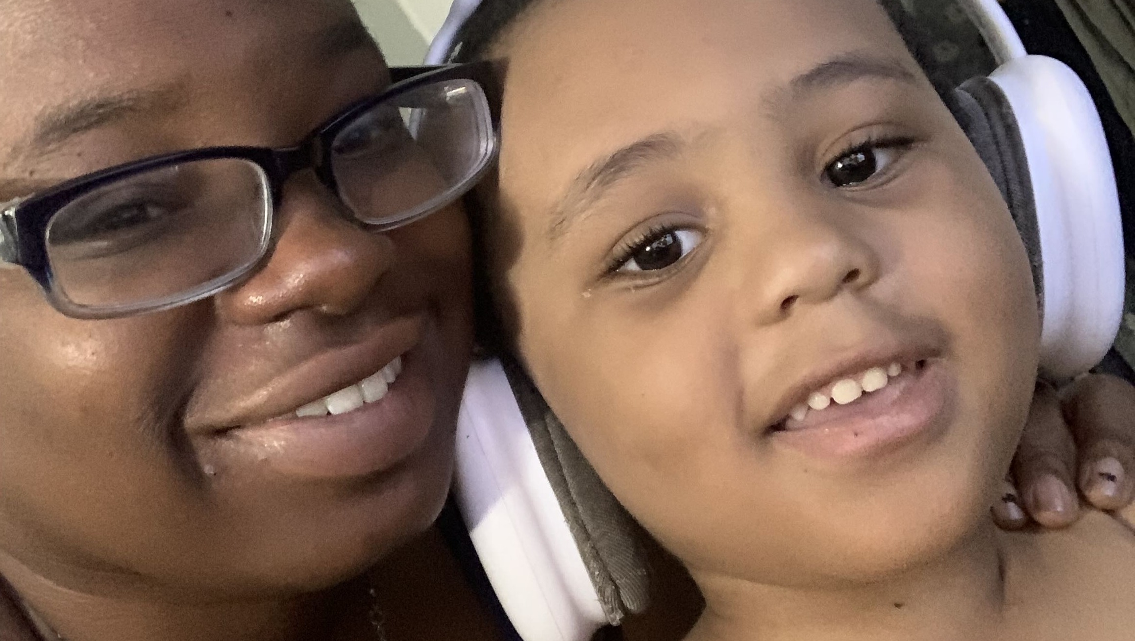 Aid Mercedes' Son and Mother Today pinned link photo