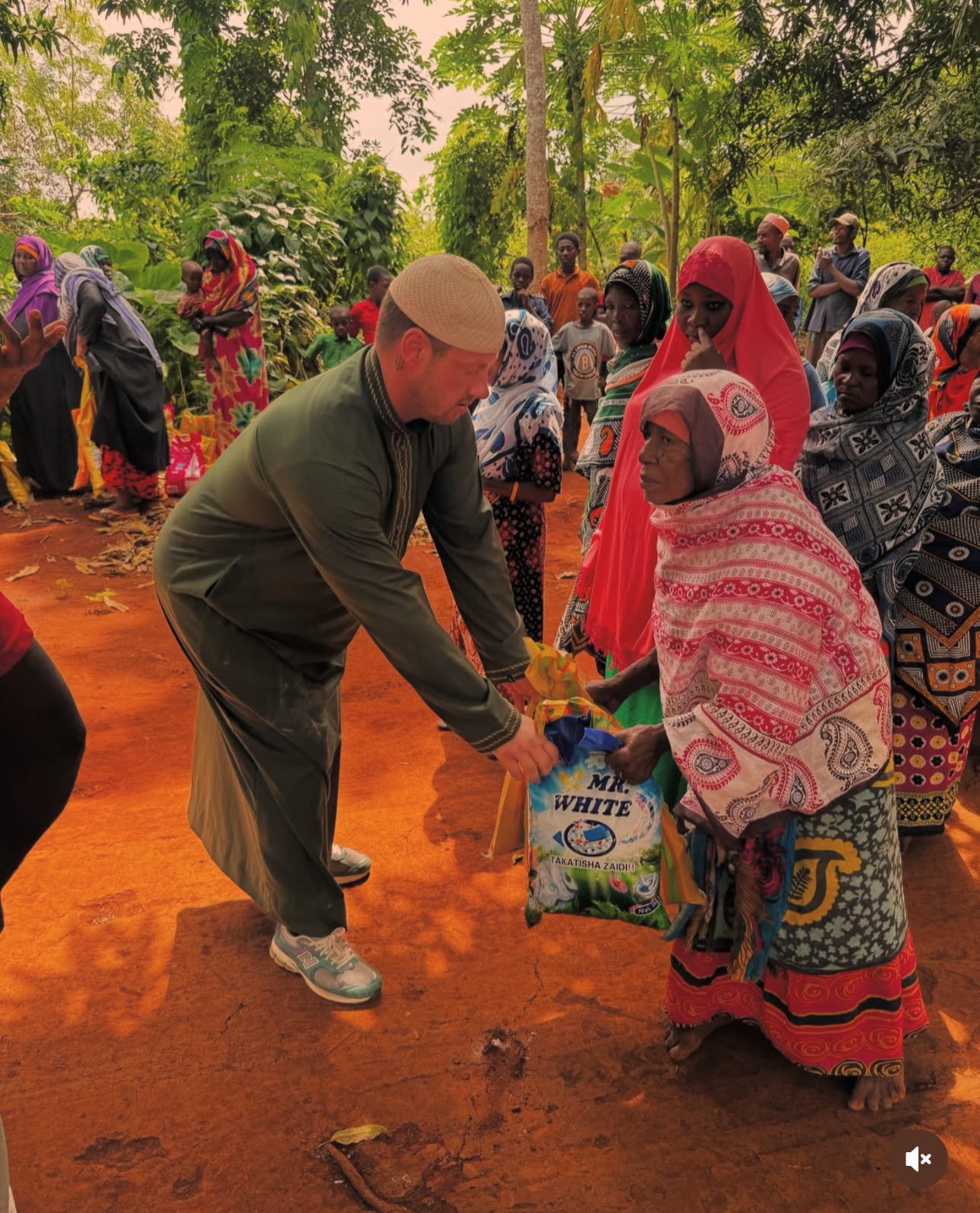Ich fliege immer wieder nach Afrika campaign photo, 6 of 8