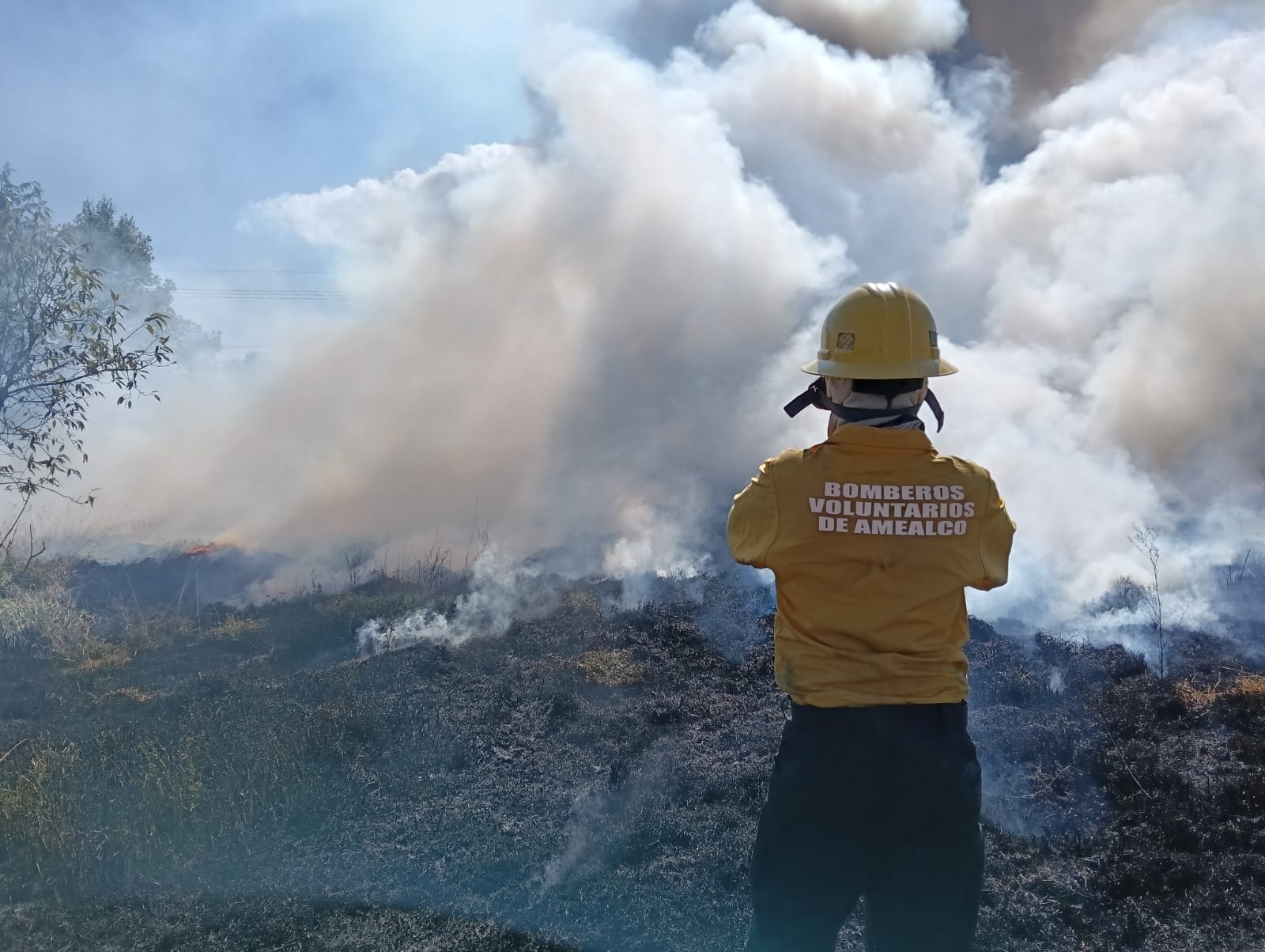 AYUDANOS A LLEVAR UN CAMIÓN DE BOMBEROS A AMEALCO campaign photo, 4 of 8