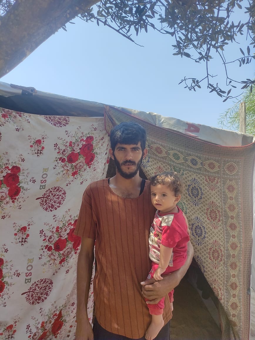 Helping Mahmoud's Family in Gaza Survive and Buy Necessities campaign photo, 5 of 6