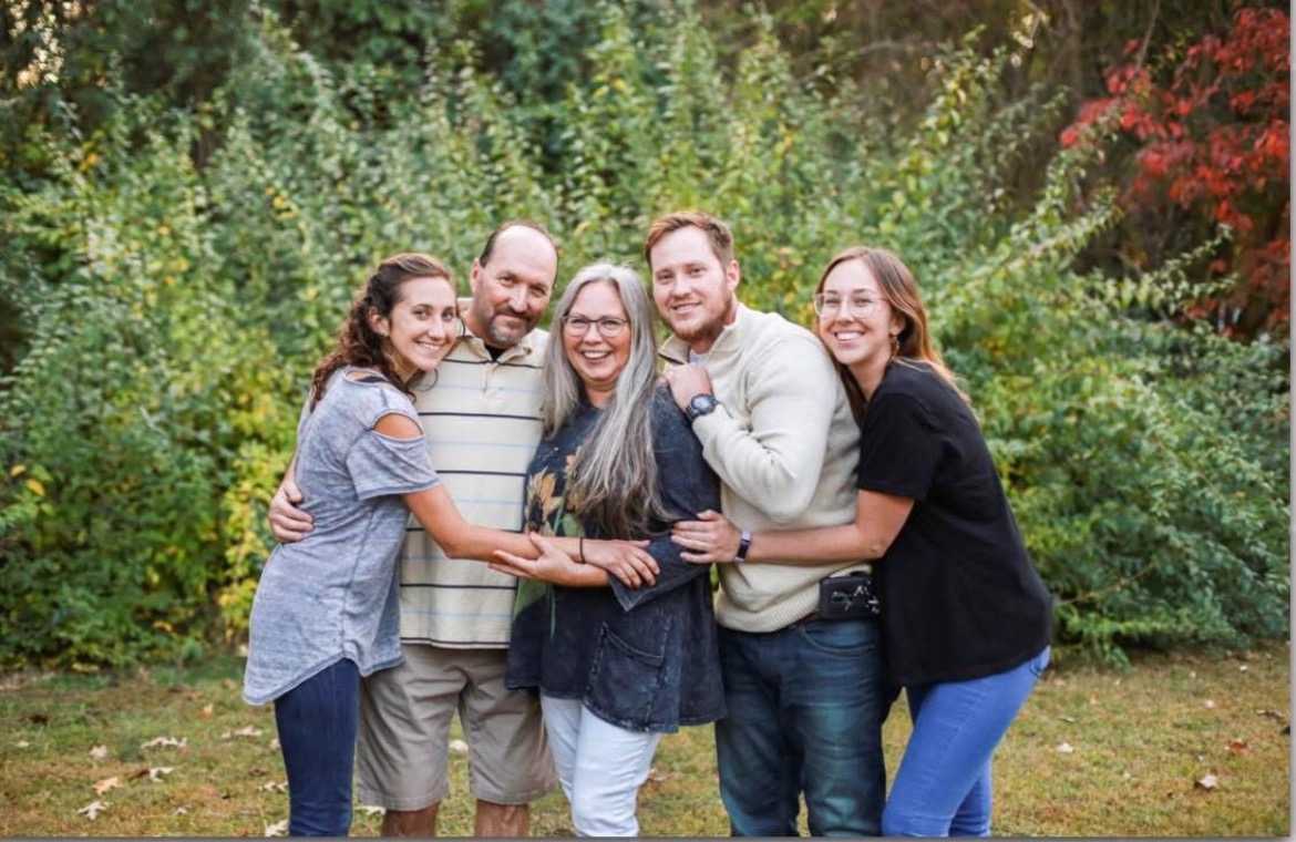 Donate to help my family with Medical needs for my mom campaign photo, 5 of 8