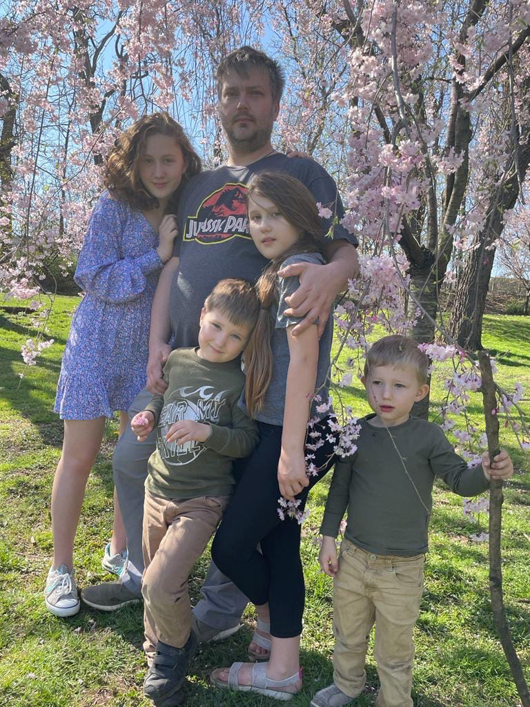 Support for Family Battling Cancer Costs campaign photo, 4 of 5