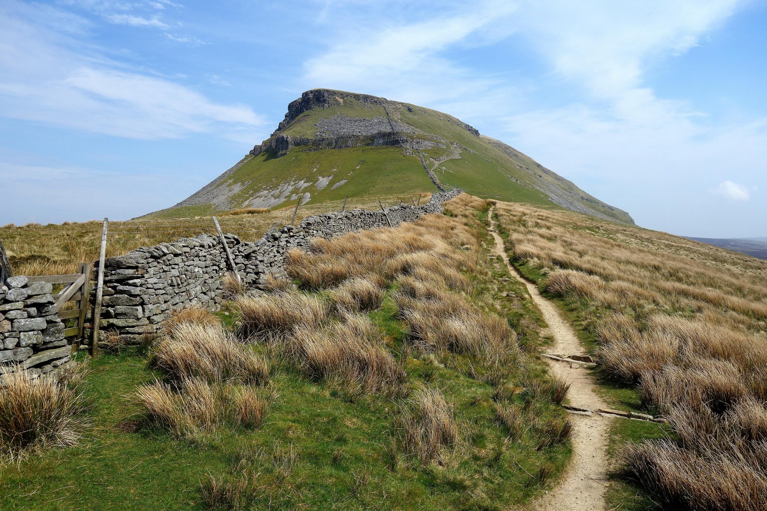 Yorkshire 3 Peaks for Andy’s man club campaign photo, 2 of 4
