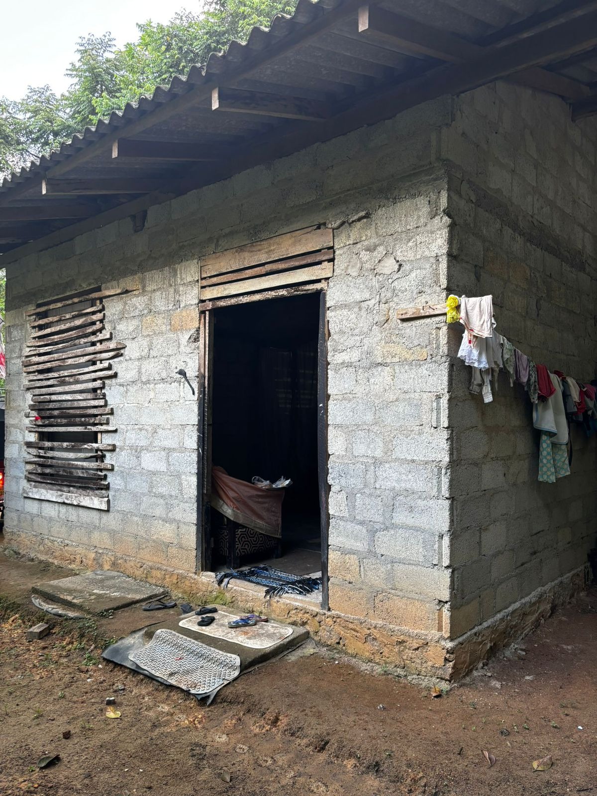 Help Gayani and Her Daughter Build a Safe Home in Sri Lanka campaign photo, 4 of 7