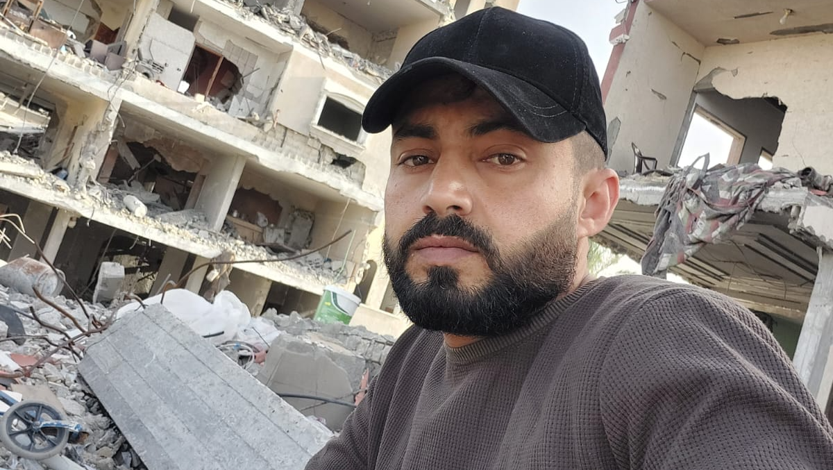 Help Hamada and his family survive war photo