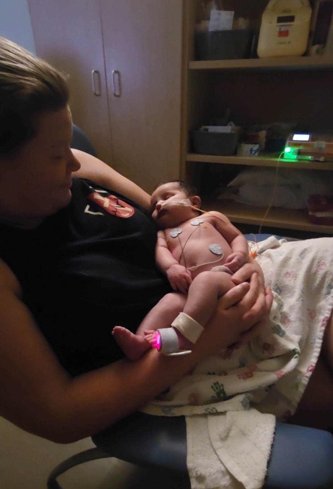 Help Mia's Family Overcome Hardship campaign photo, 5 of 8