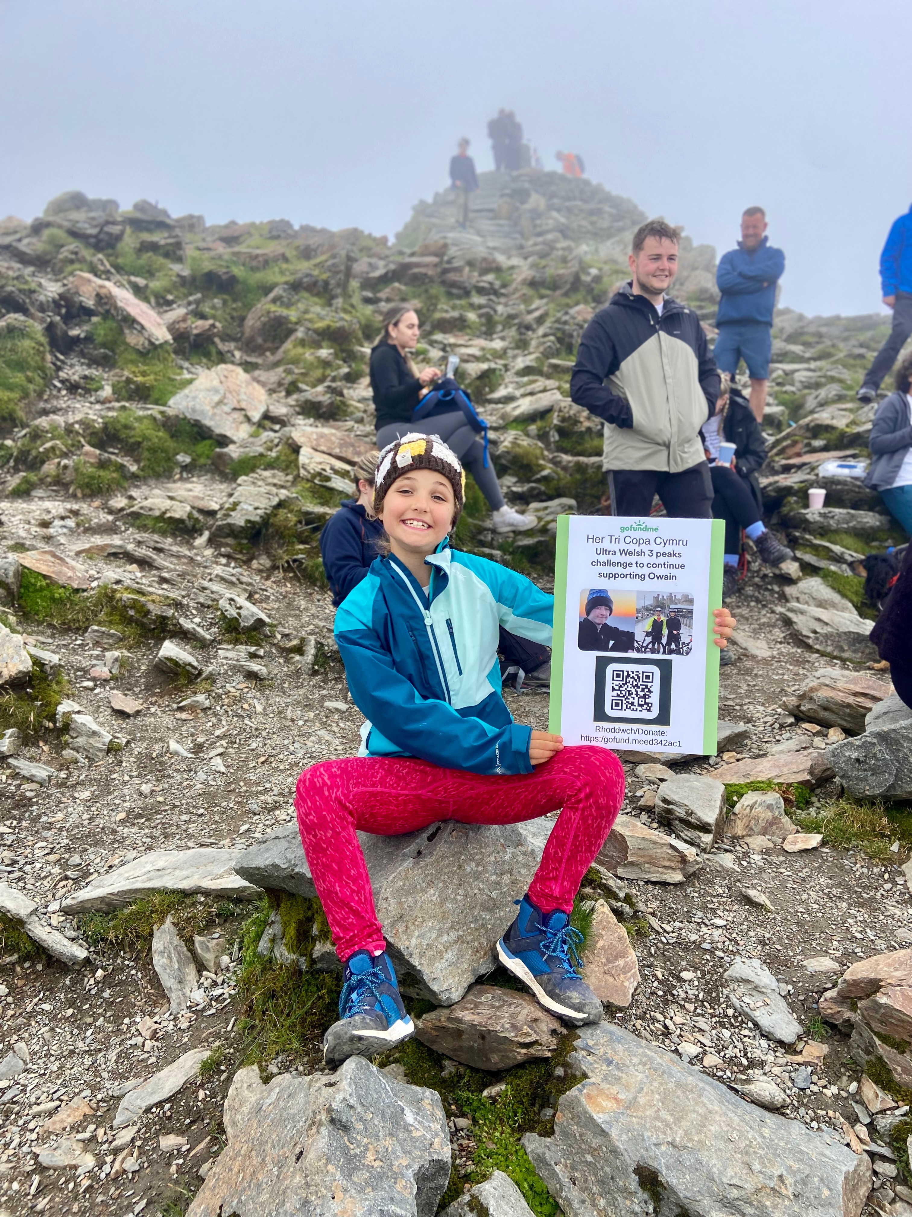15 peak challenge by 10year old sister of Owain Williams campaign photo, 5 of 8