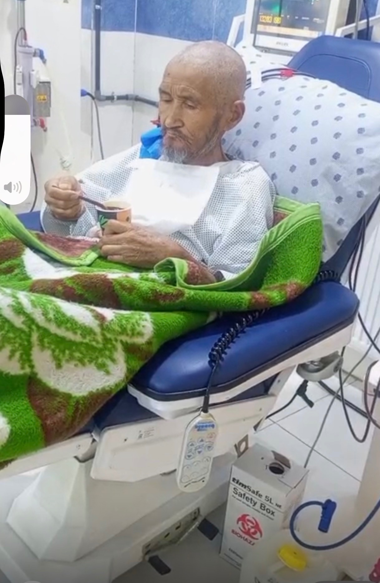 Help My Father, Ibrahim, Fight Bladder Cancer campaign photo, 2 of 5