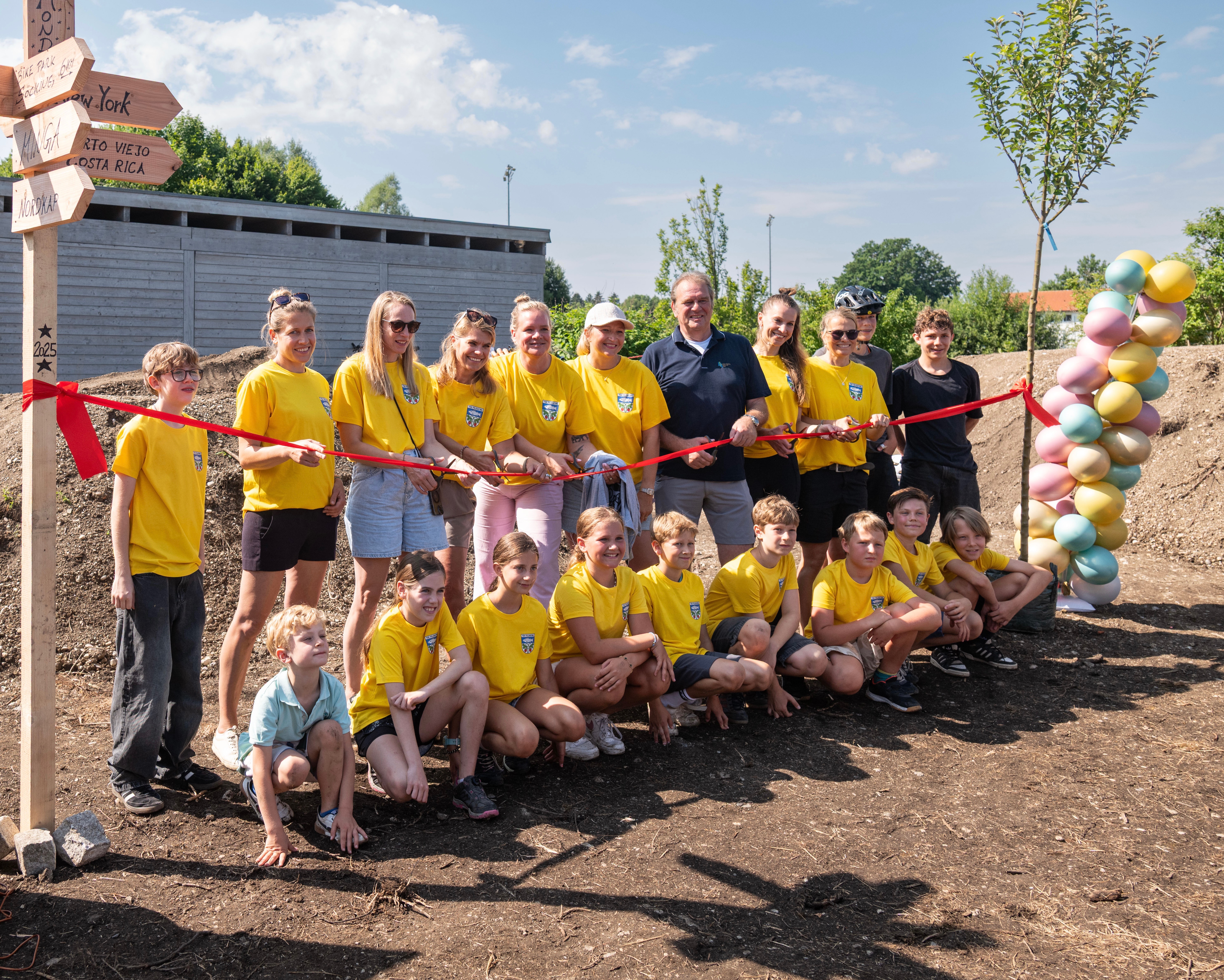 Unterstand für die Kinder & den Dirtpark Feldafing campaign photo, 2 of 6
