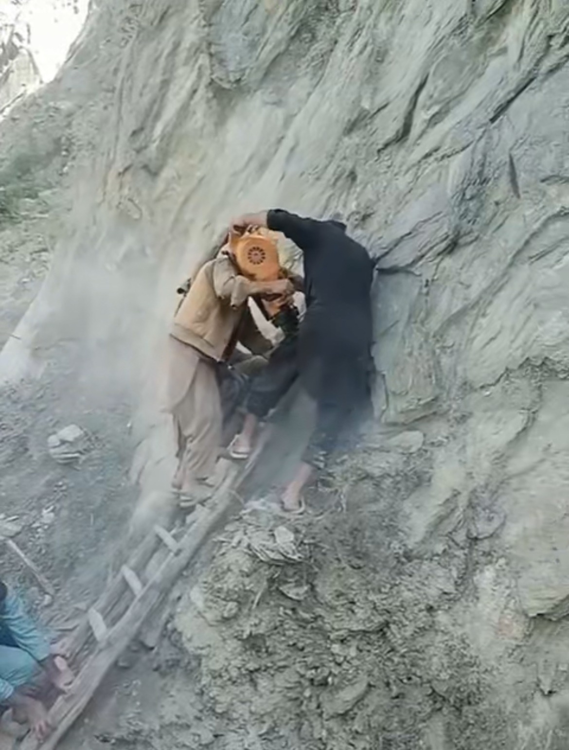 Support Khomra Village in Gilgit-Baltistan, Pakistan campaign photo, 6 of 8