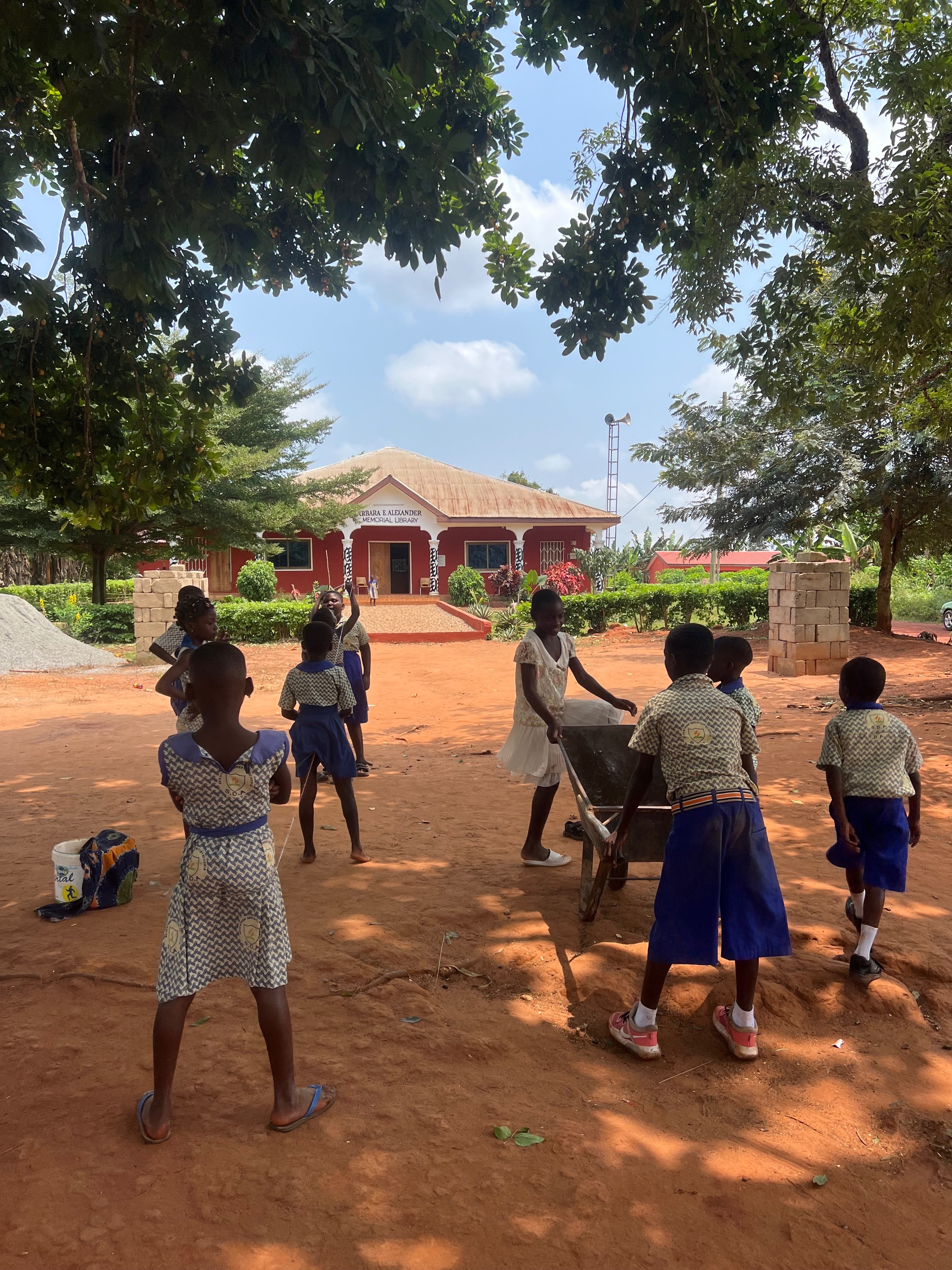 Children in Asempayne campaign photo, 4 of 6