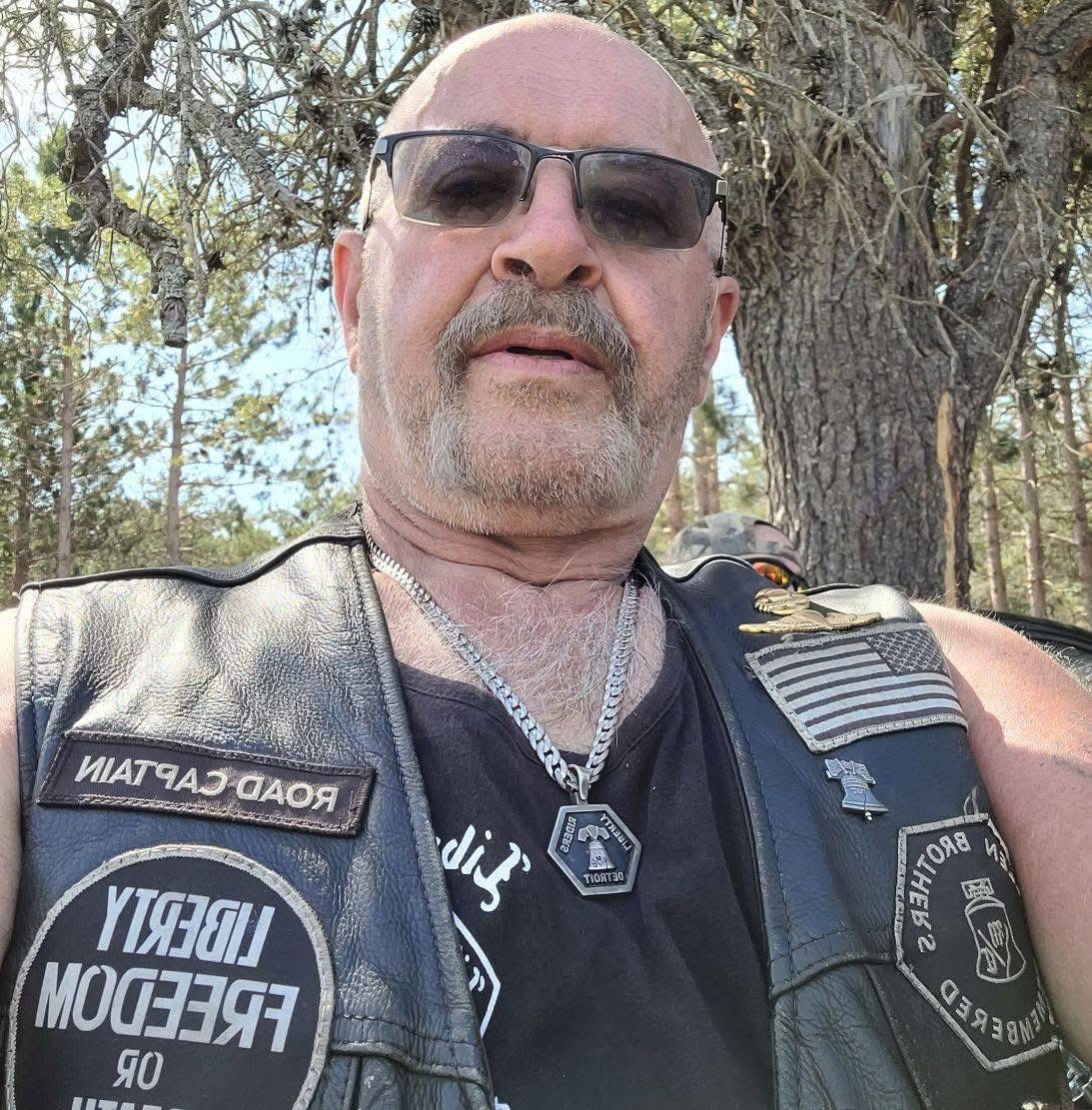 Help Richard, a Marine Veteran, Battle Leukemia campaign photo, 5 of 8