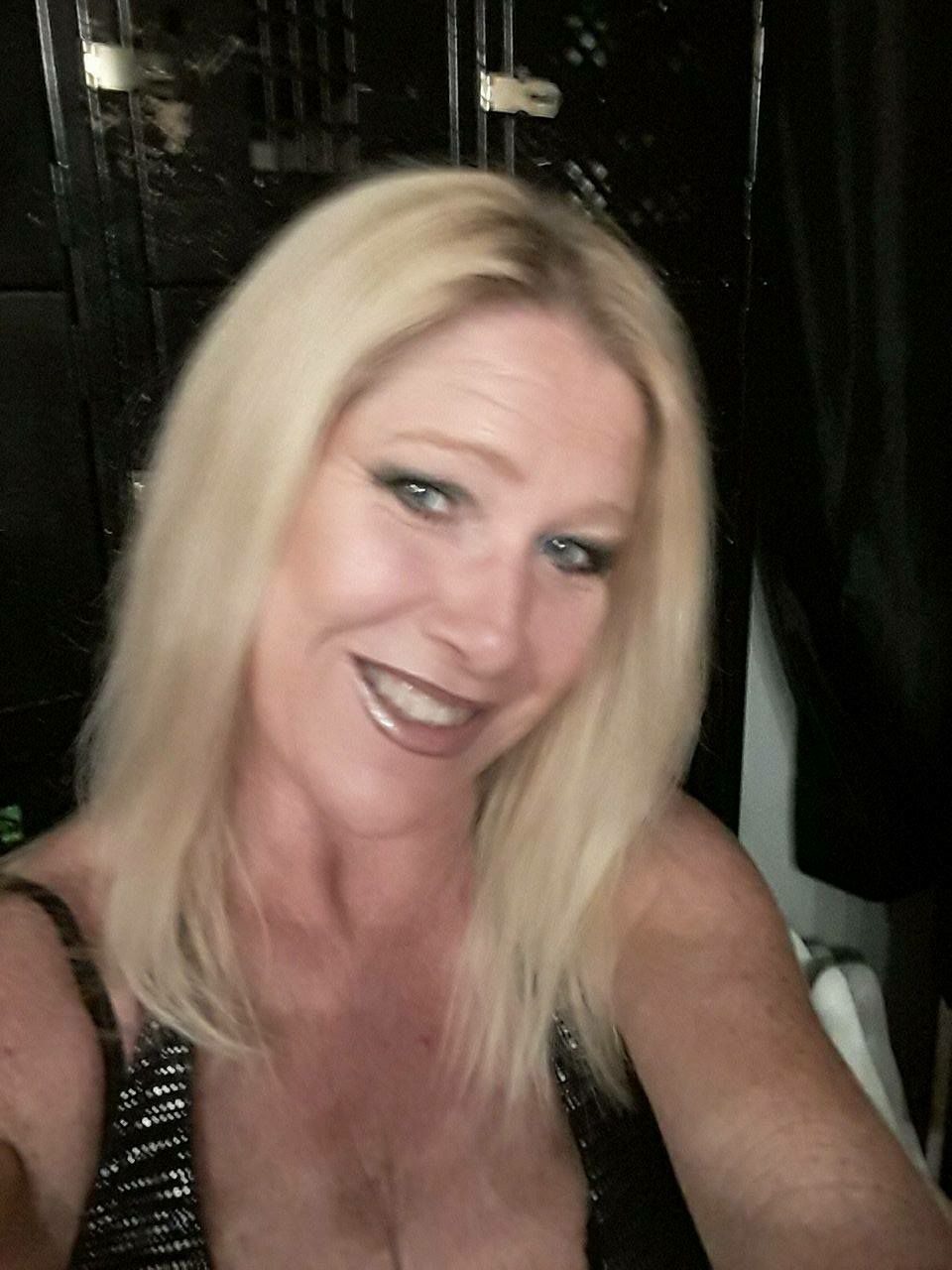 HELP JADA(JOANNE) FIGHT STAGE 4 BONE CANCER campaign photo, 2 of 4