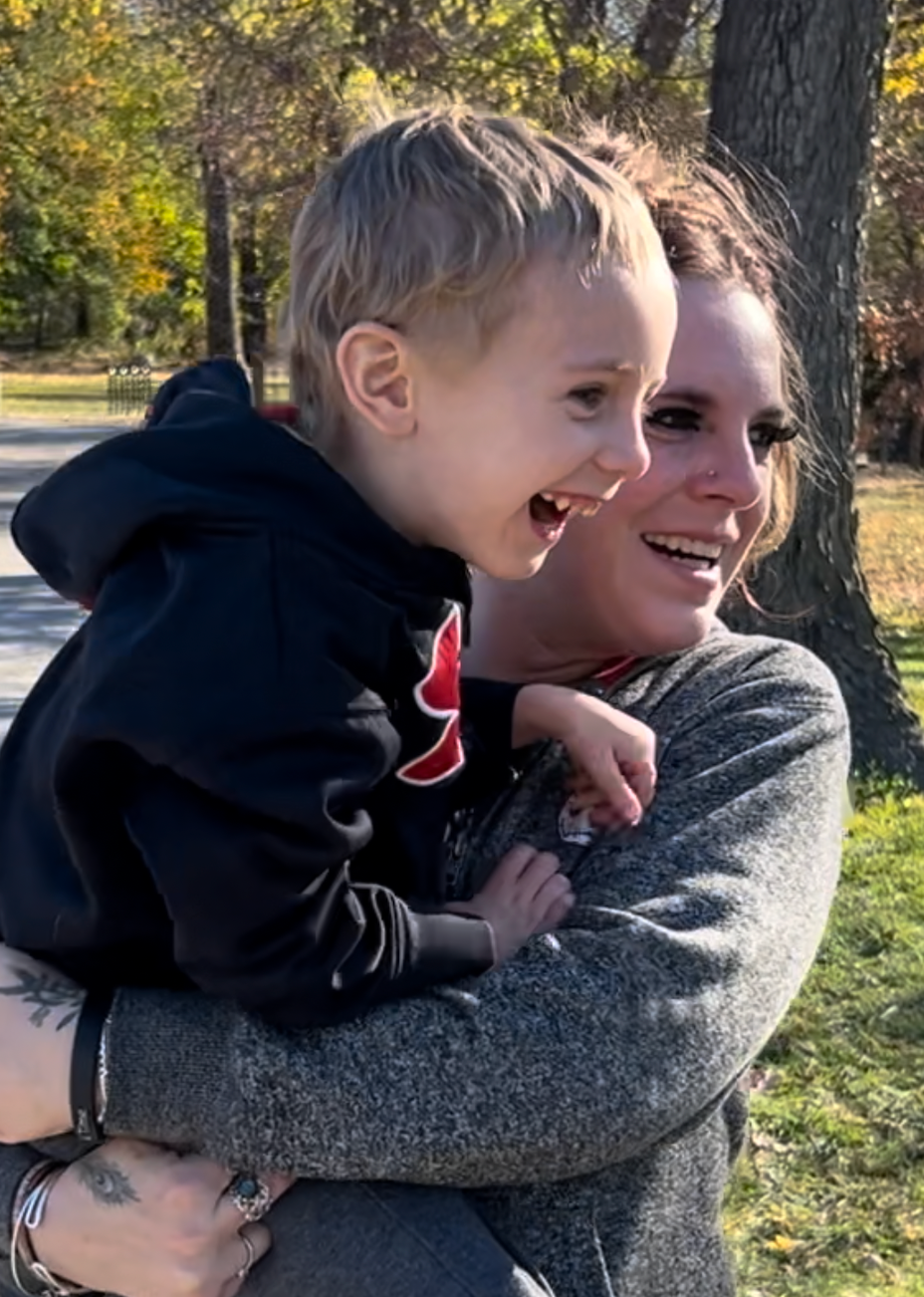 Help Re-home Single Mom and Autistic Child Displaced by Fire campaign photo, 6 of 8