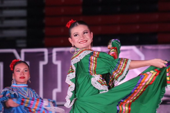 Geselle Murphys Disney Folklorico preformance campaign photo, 5 of 7