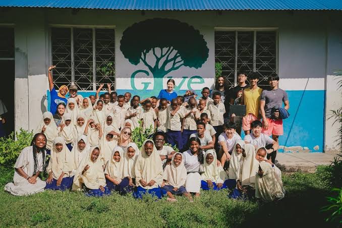 Support Maryrose's Volunteer Mission in Zanzibar campaign photo, 2 of 4