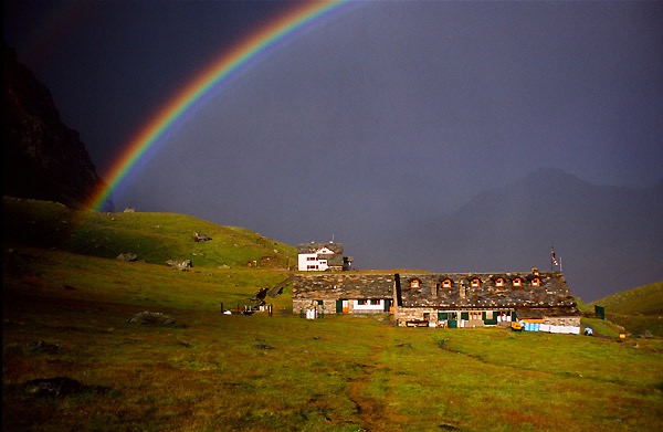 Rifugio Vittorio Sella, aiutateci dopo la valanga campaign photo, 4 of 5
