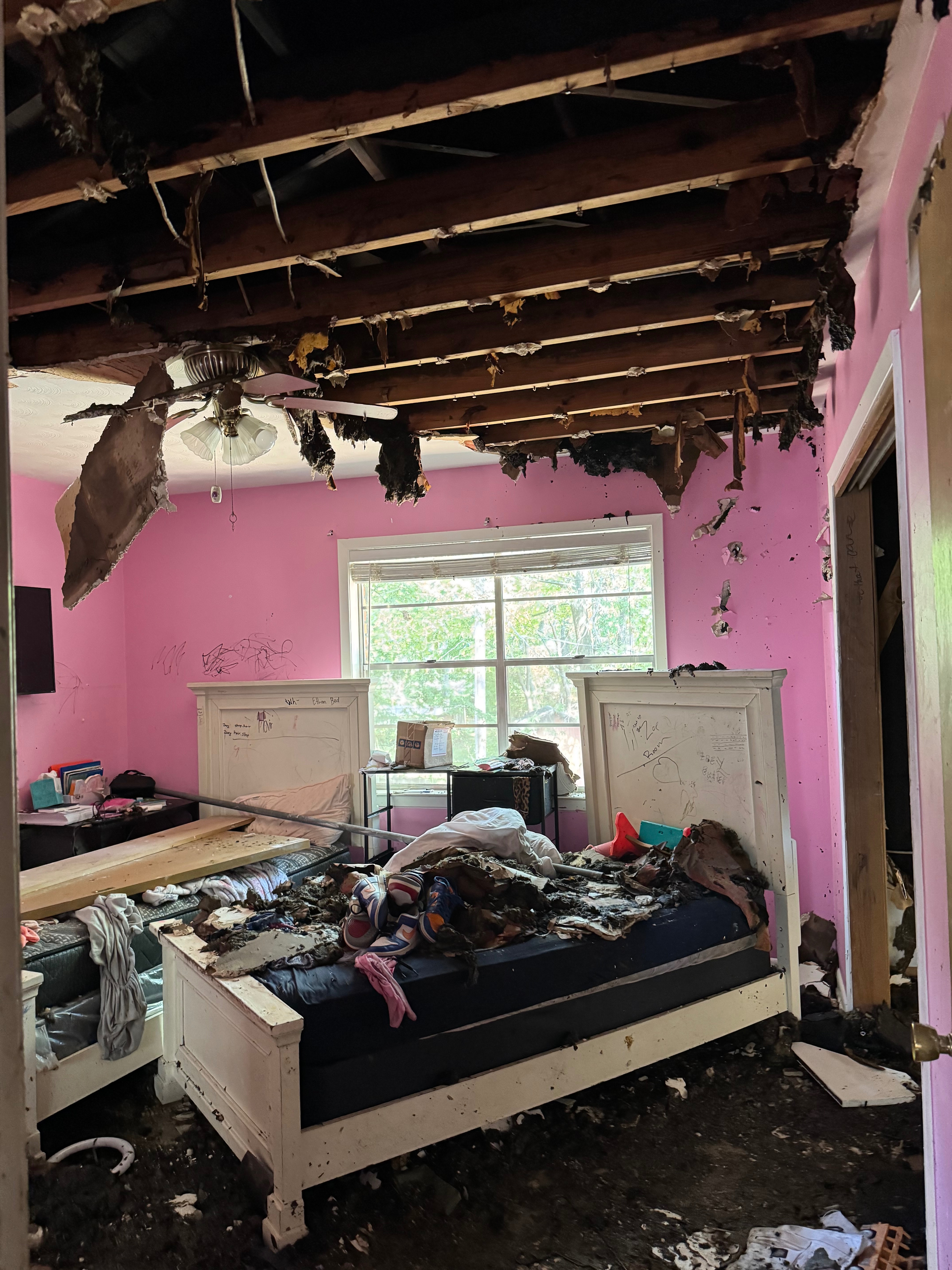Family of 7 in Need After House Fire campaign photo, 2 of 6