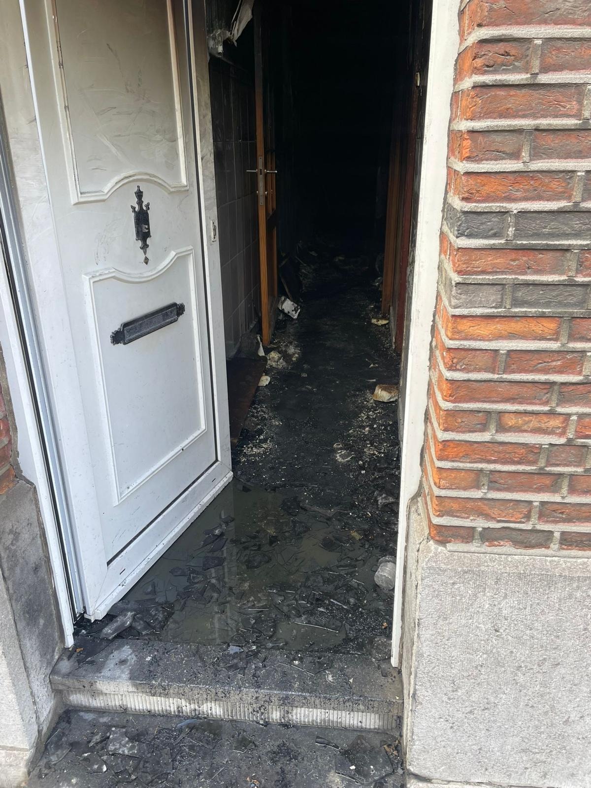 HELP DE FAMILIE KONDE UIT HOBOKEN NA HUN WONINGBRAND ! campaign photo, 2 of 5
