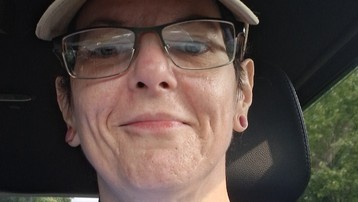 Donate for Valerie Lynn's Health and Future photo